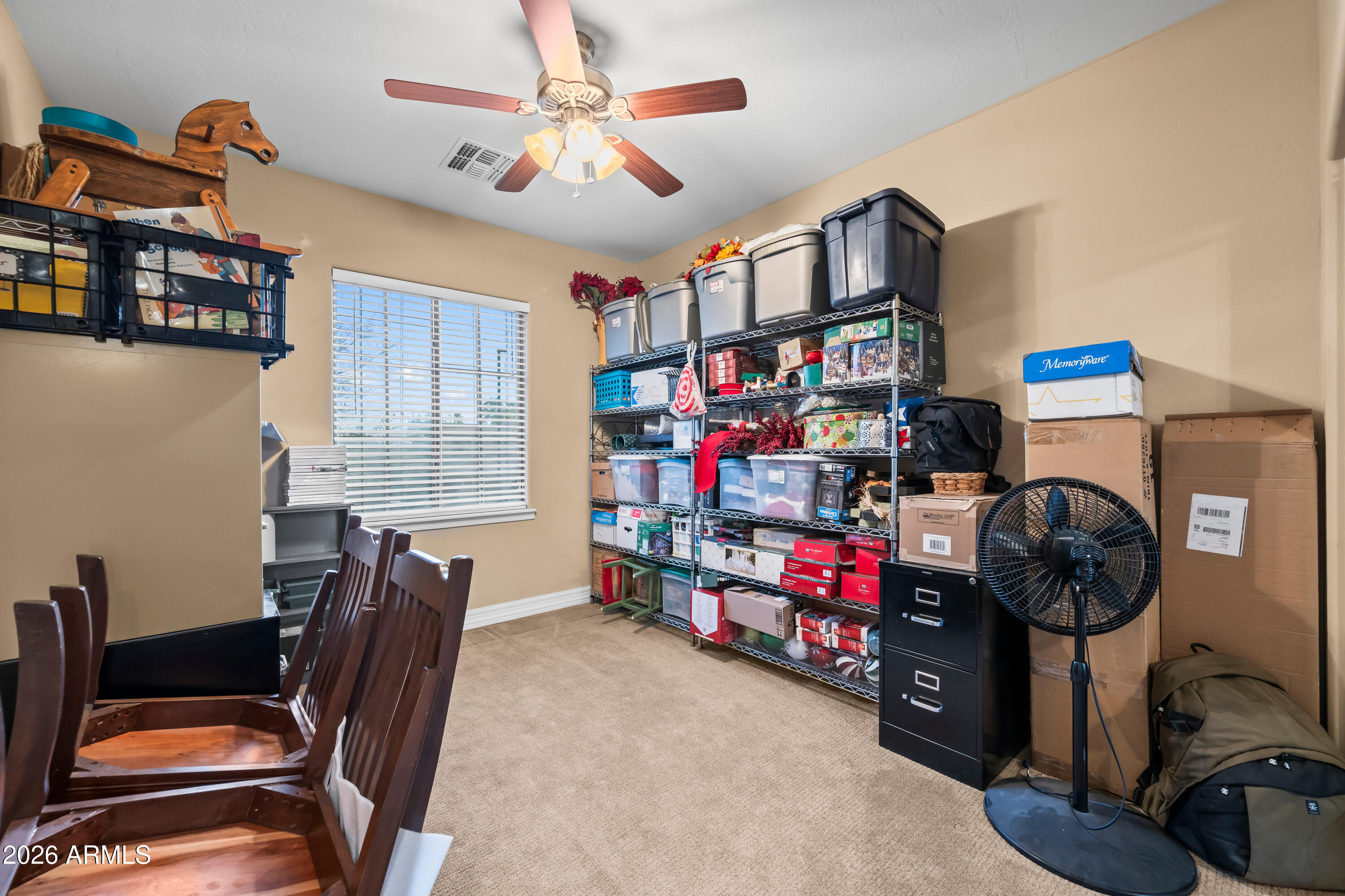 1242 E CANARY Drive