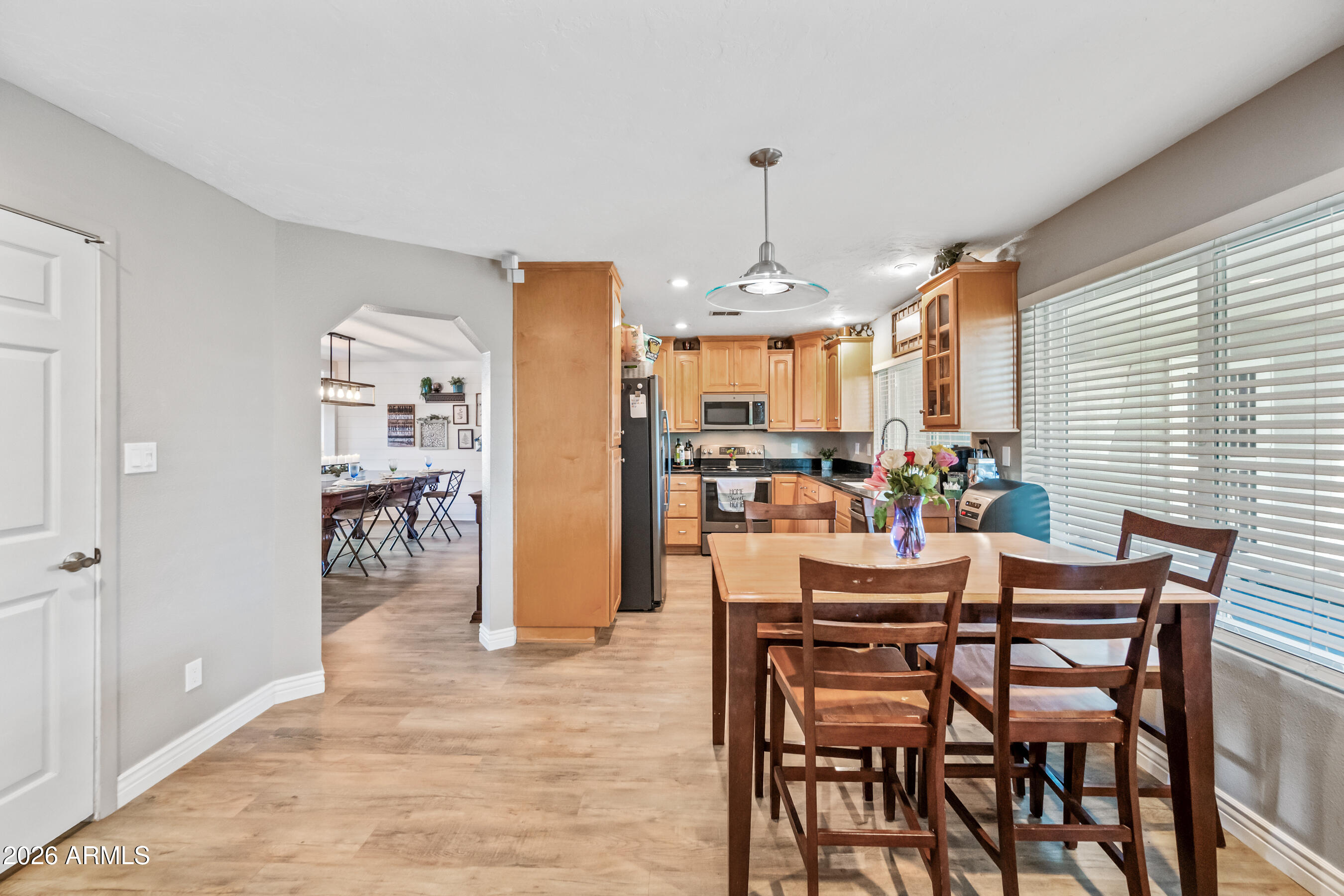 1105 W MESETO Avenue
