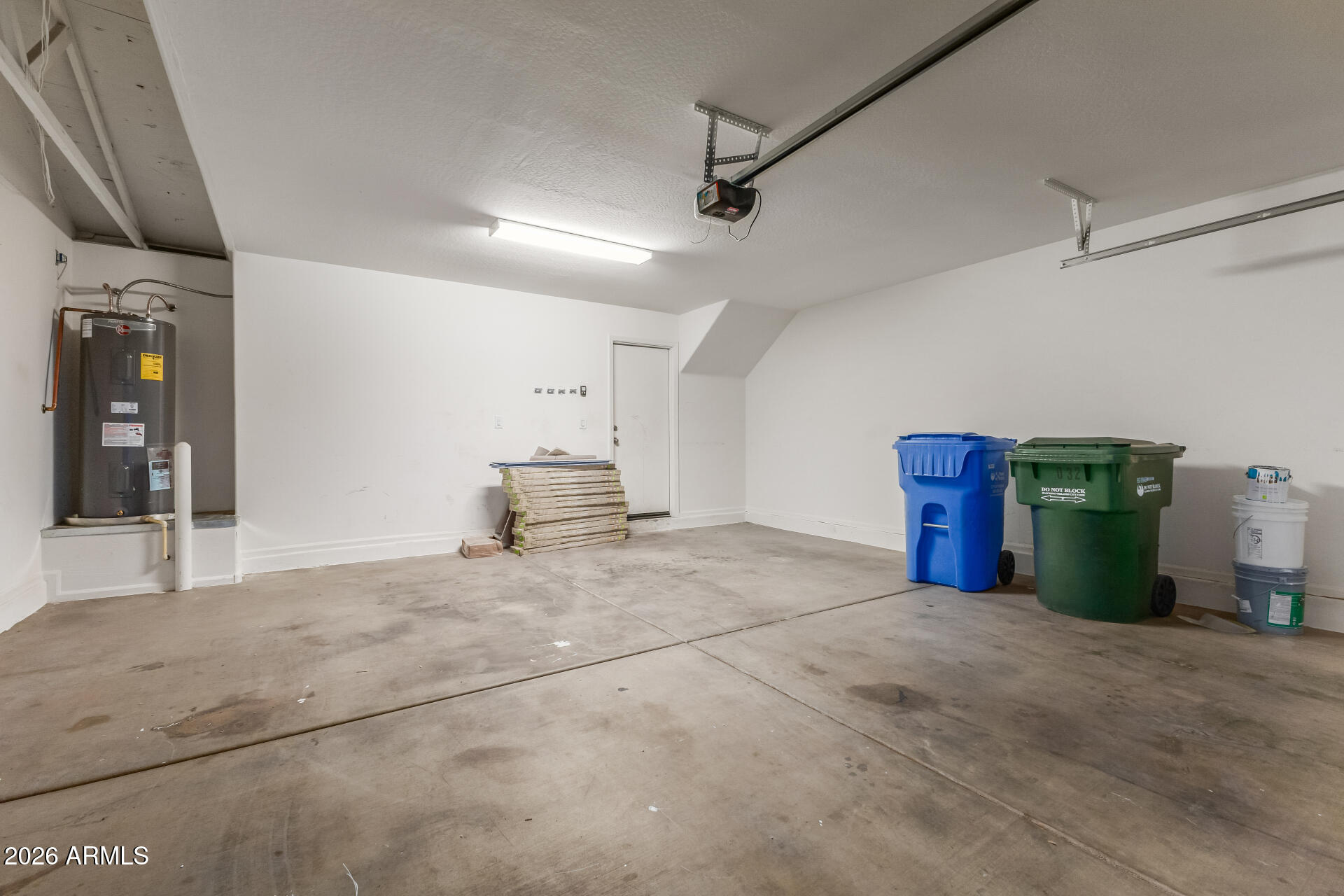 2032 N 77TH Lane