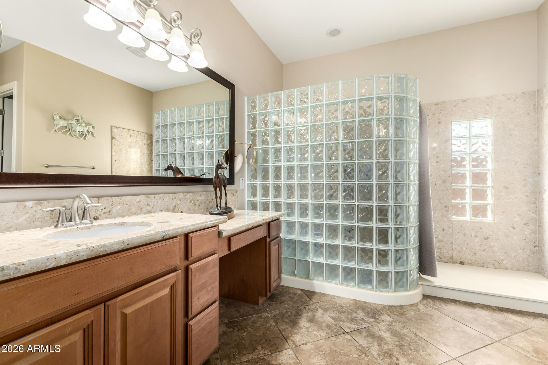 2441 E PENEDES Drive