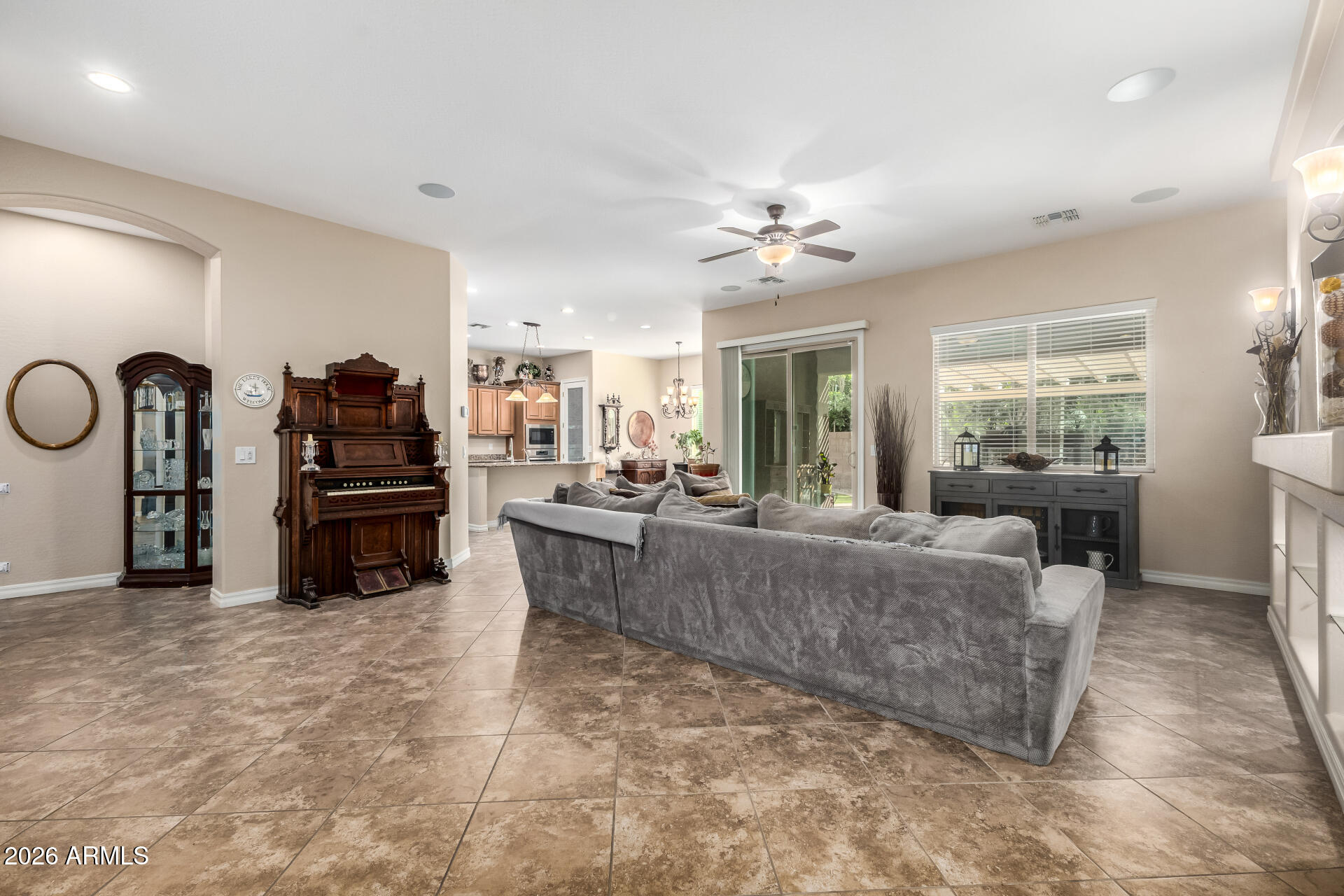 2441 E PENEDES Drive