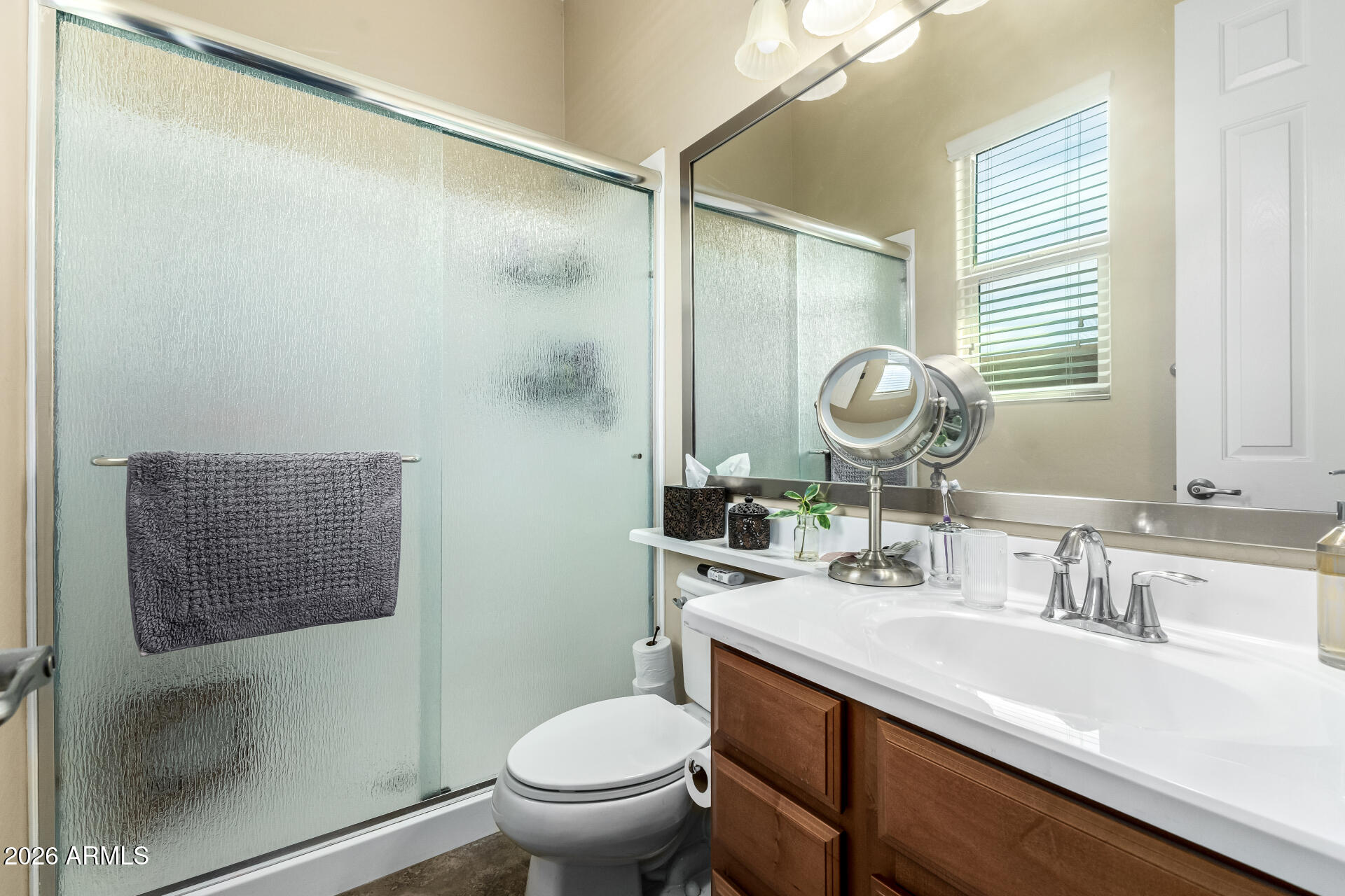 2441 E PENEDES Drive