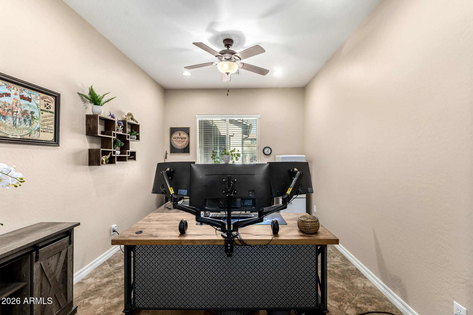 2441 E PENEDES Drive