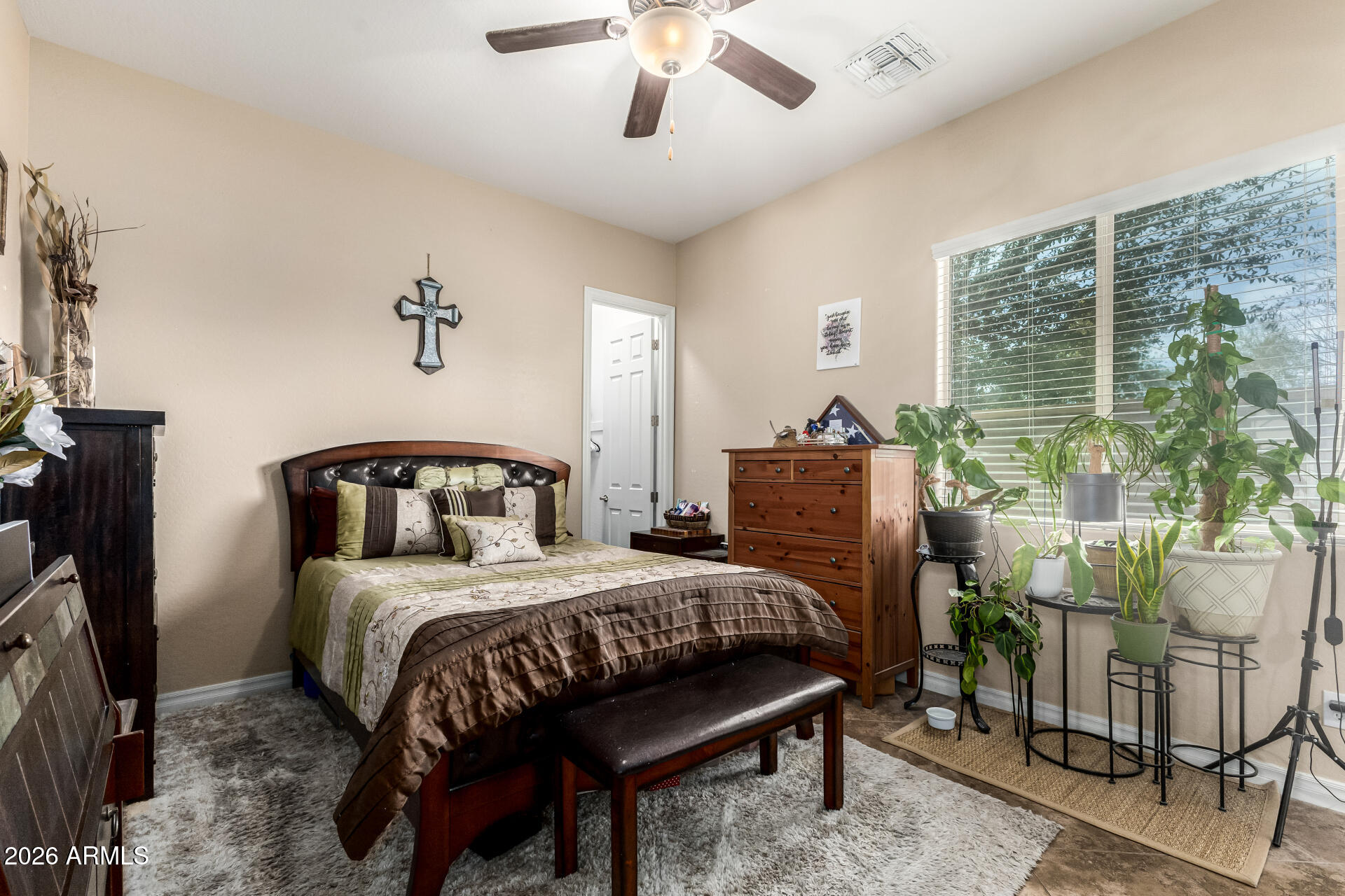 2441 E PENEDES Drive