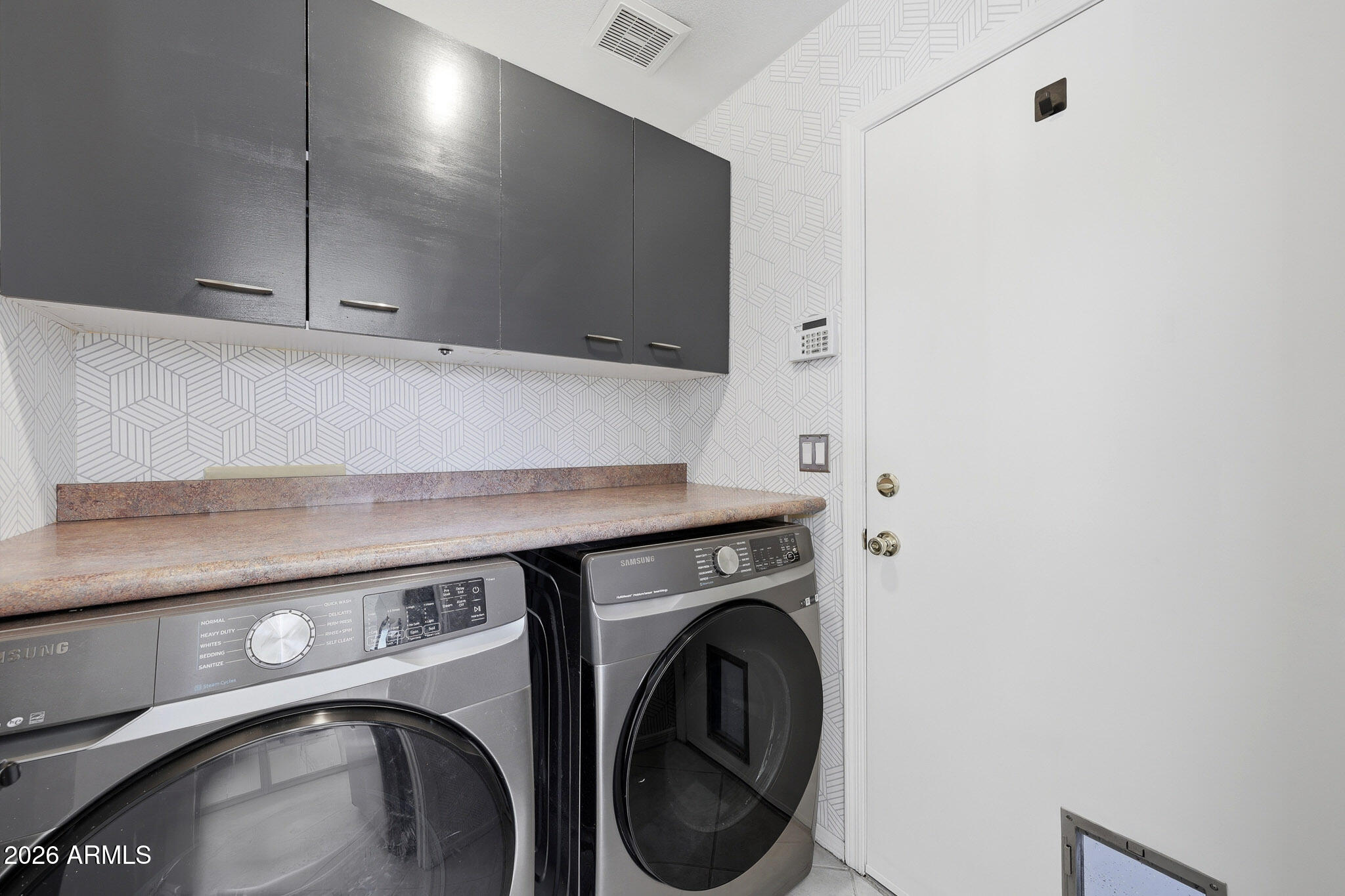 190 S LONGMORE Street