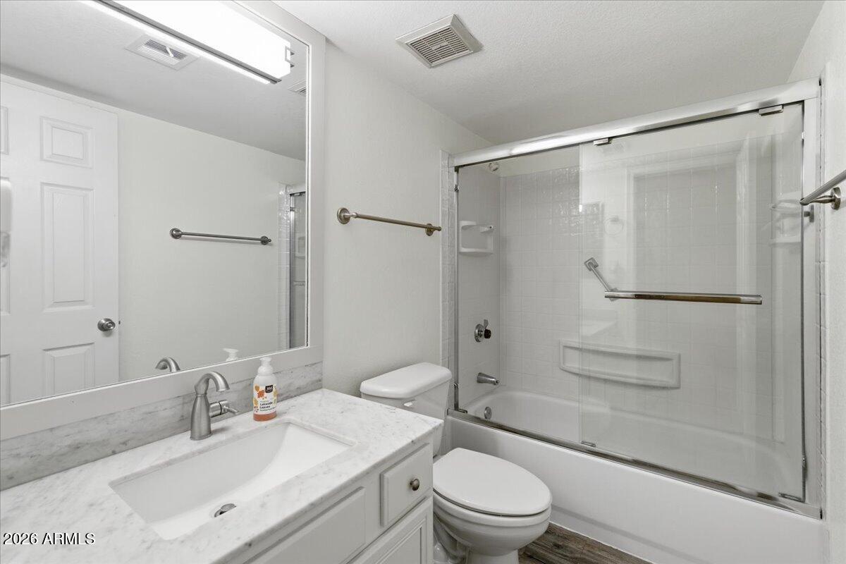 1402 E GUADALUPE Road 149