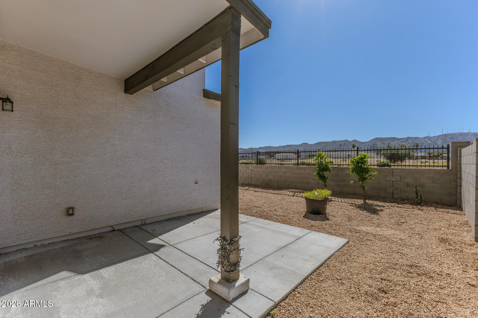 125 W LATONA Road