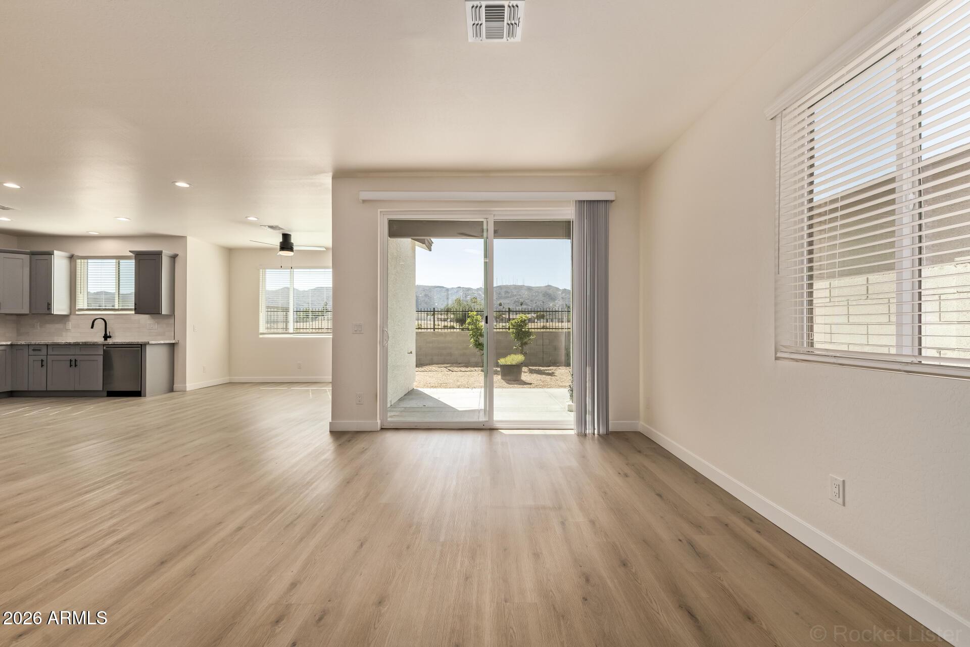 125 W LATONA Road