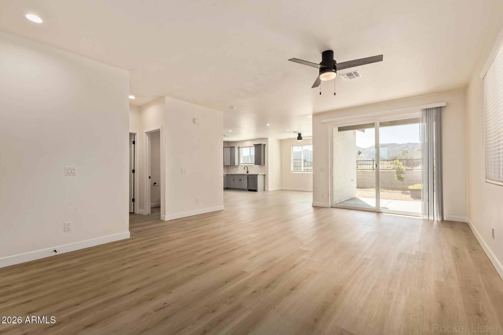 125 W LATONA Road