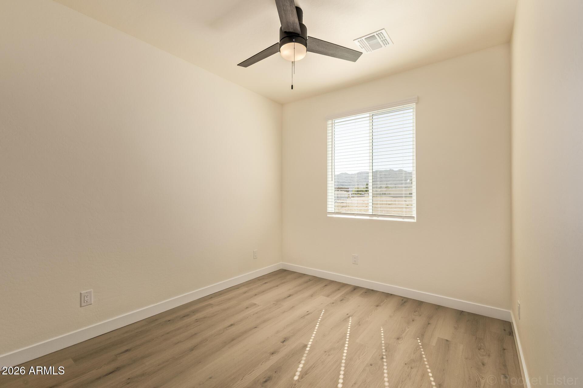 125 W LATONA Road