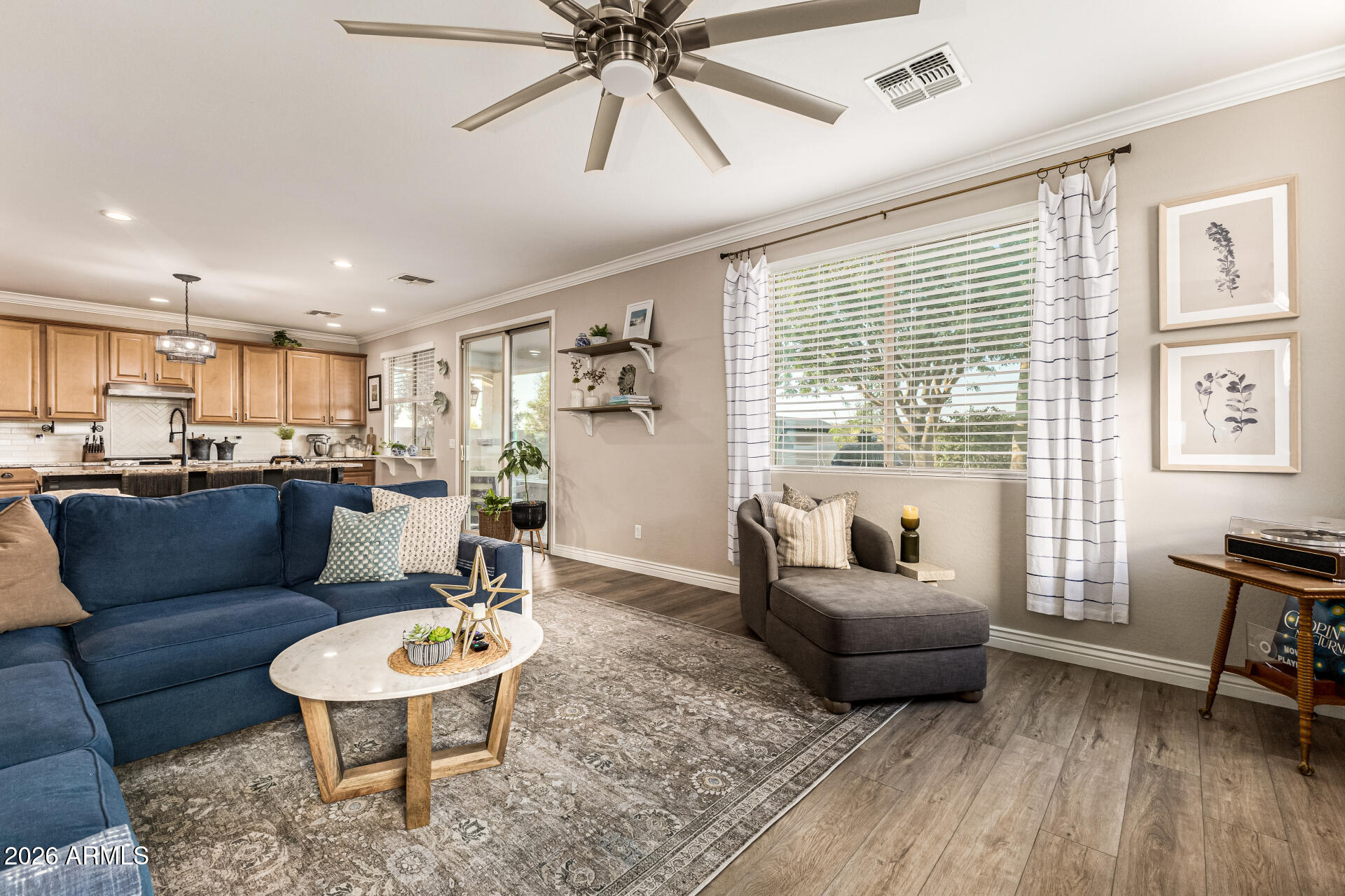 1974 E DUBOIS Avenue