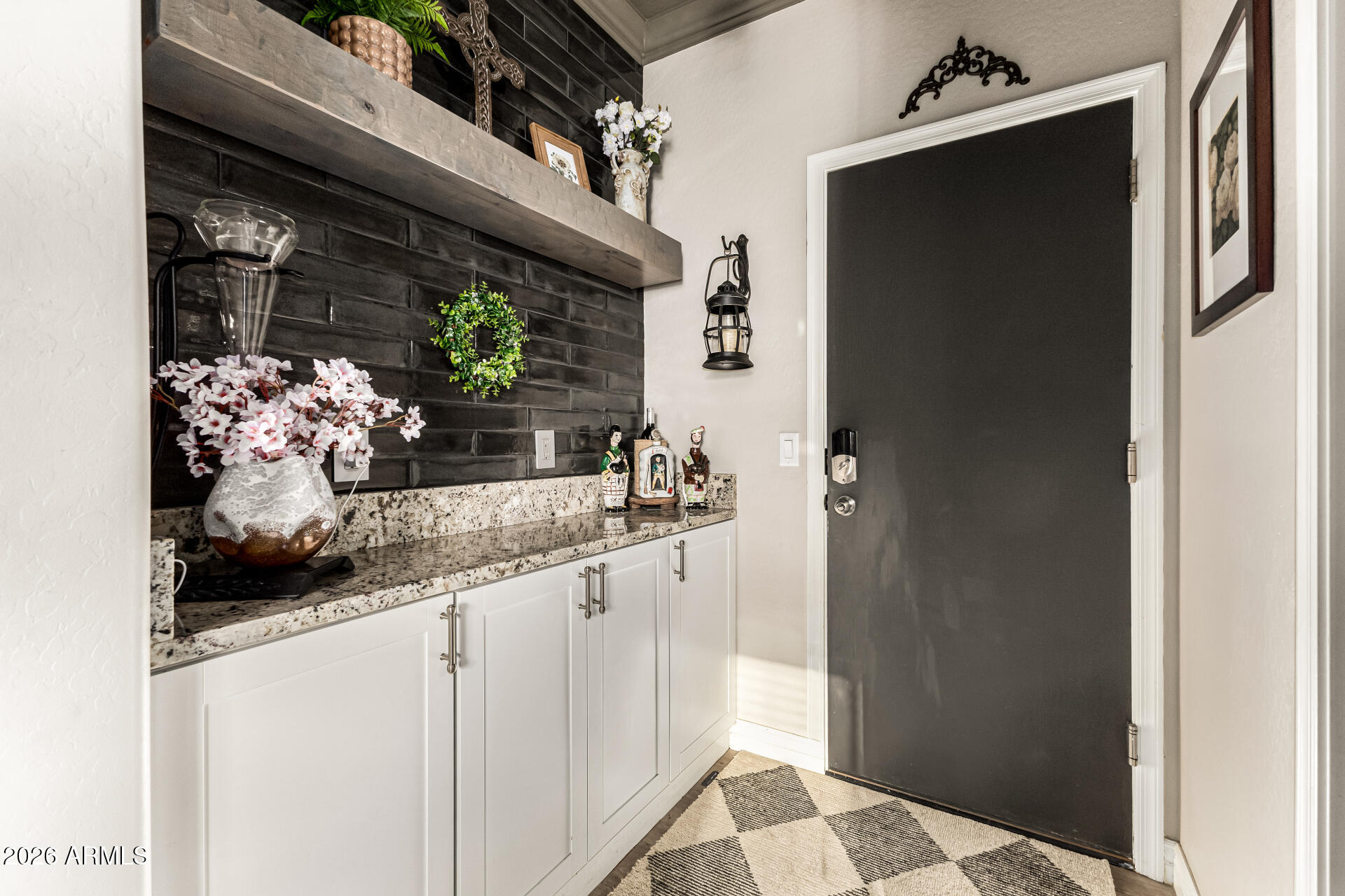 1974 E DUBOIS Avenue