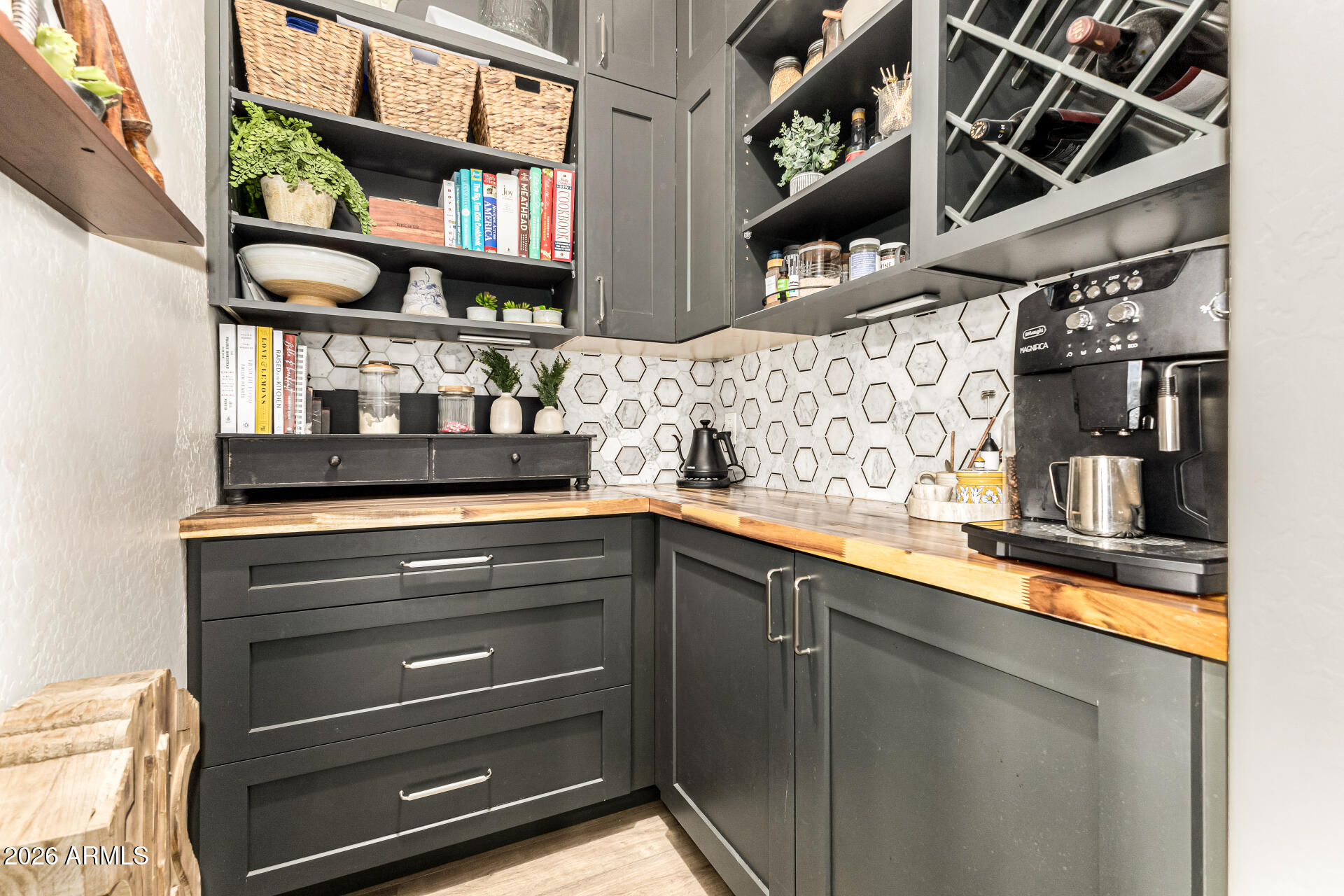 1974 E DUBOIS Avenue