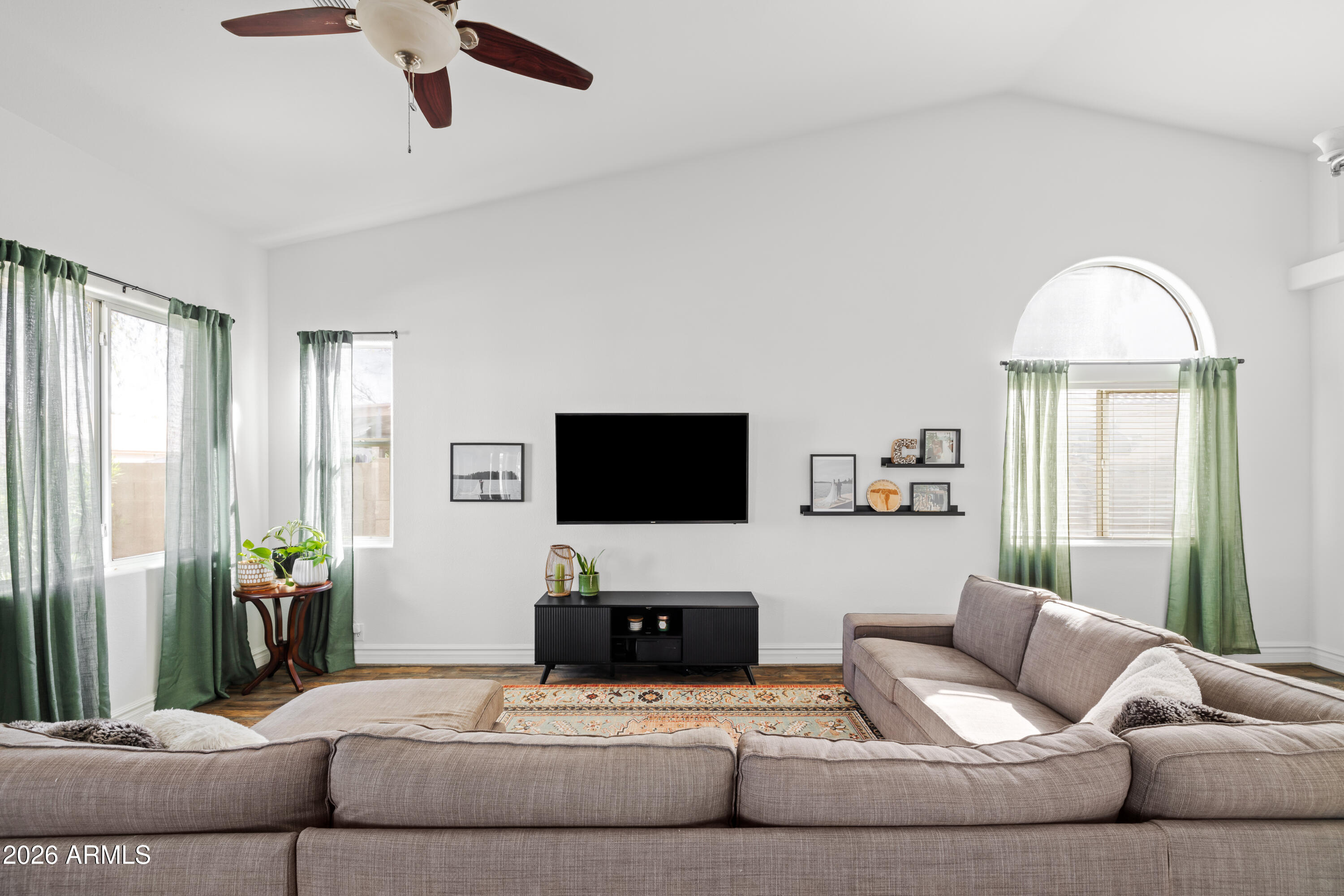 7996 W STELLA Avenue