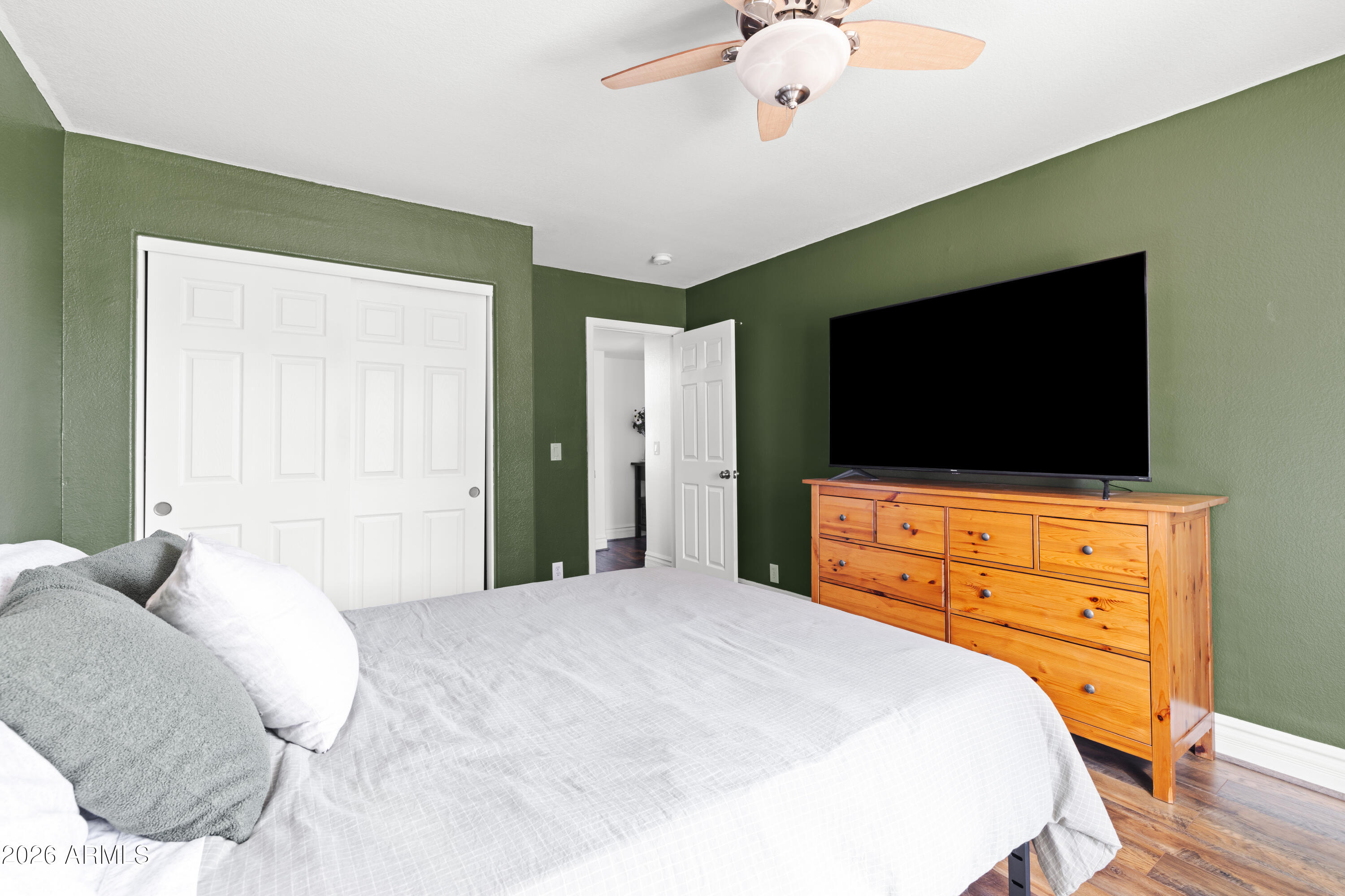 7996 W STELLA Avenue