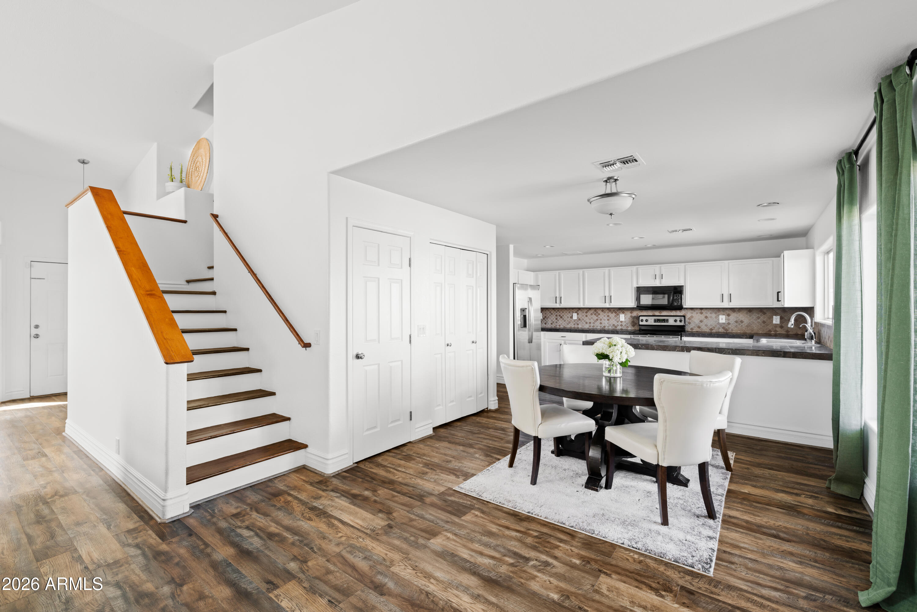 7996 W STELLA Avenue