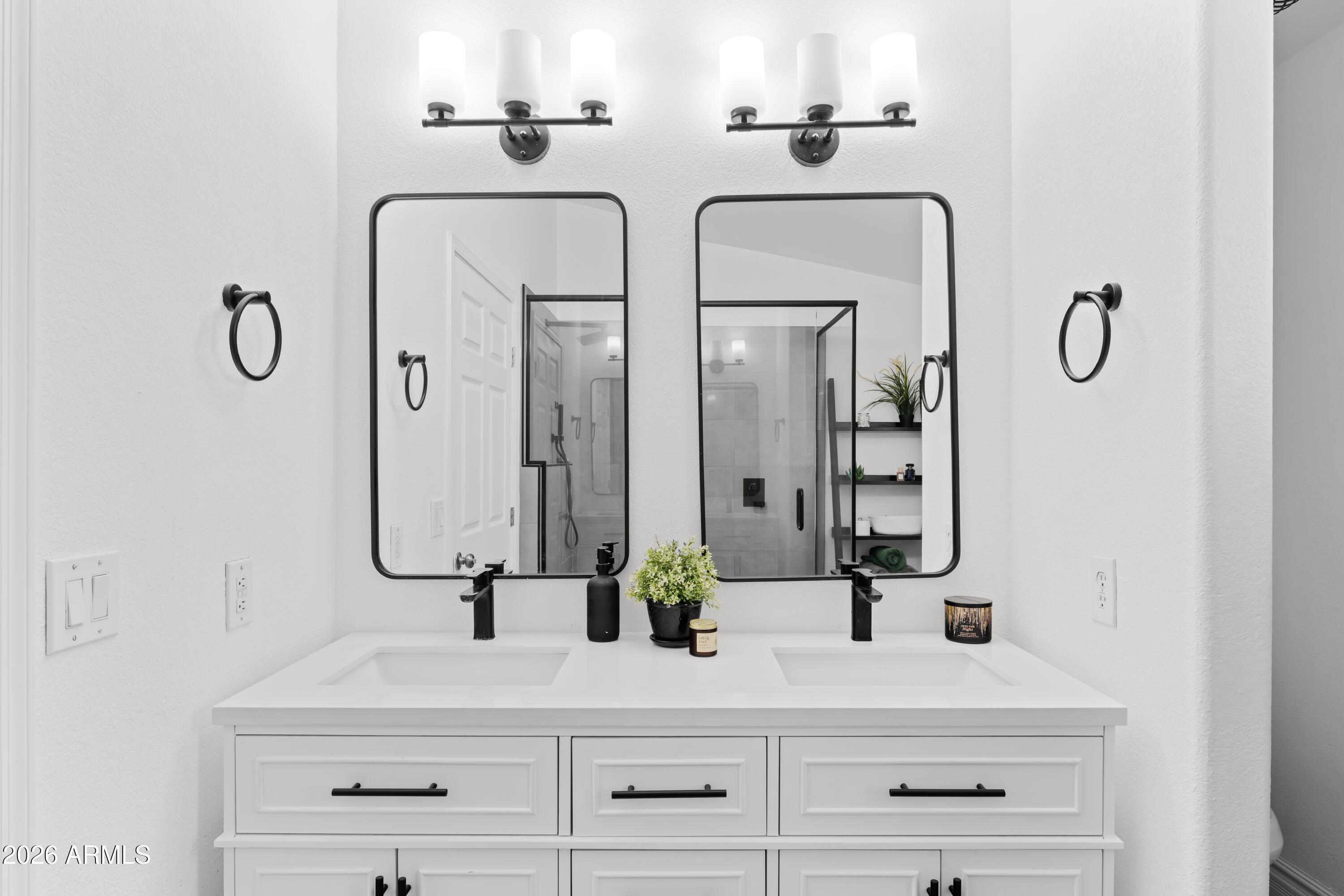 7996 W STELLA Avenue