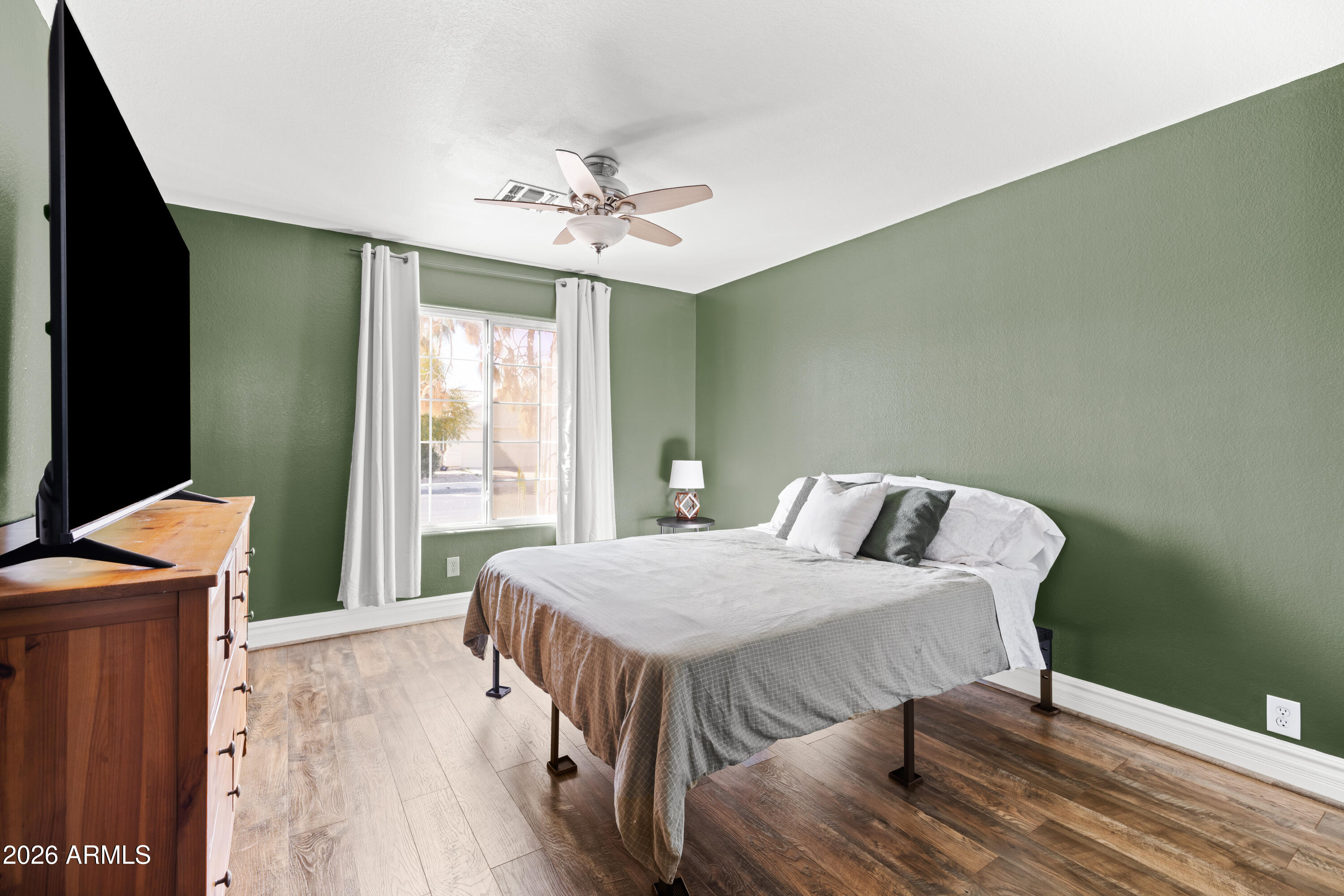 7996 W STELLA Avenue