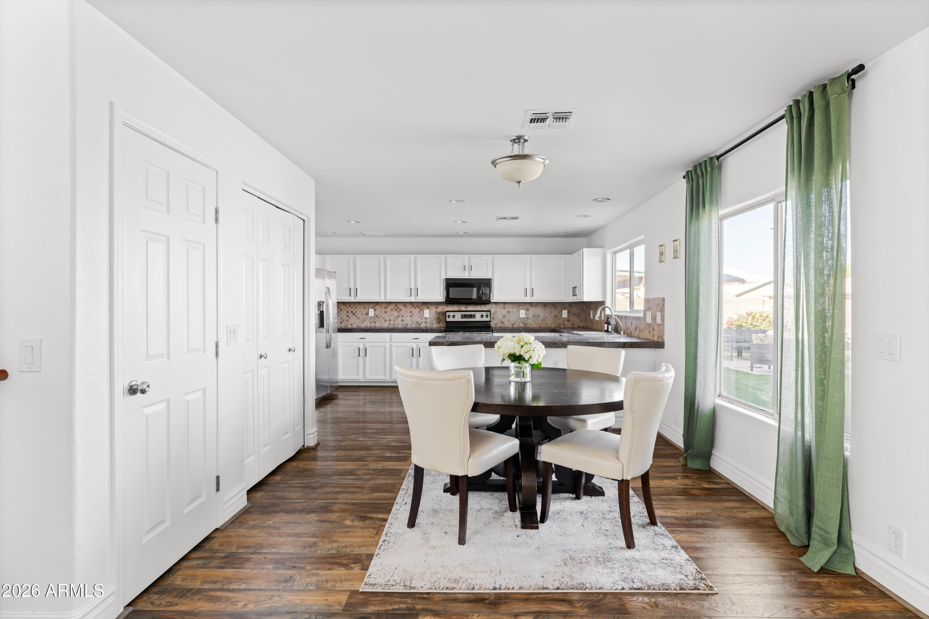 7996 W STELLA Avenue