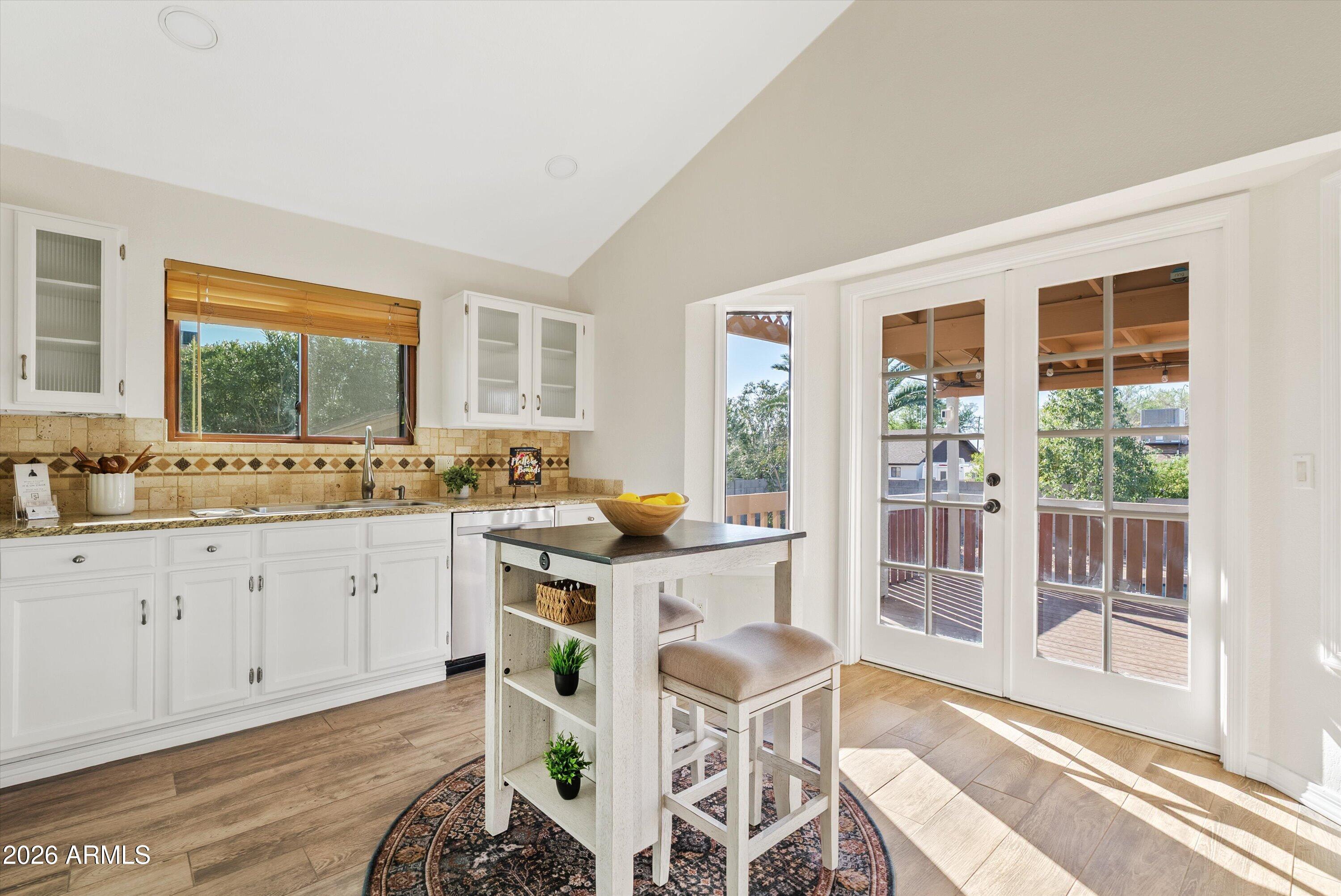 7341 E Glencove Street