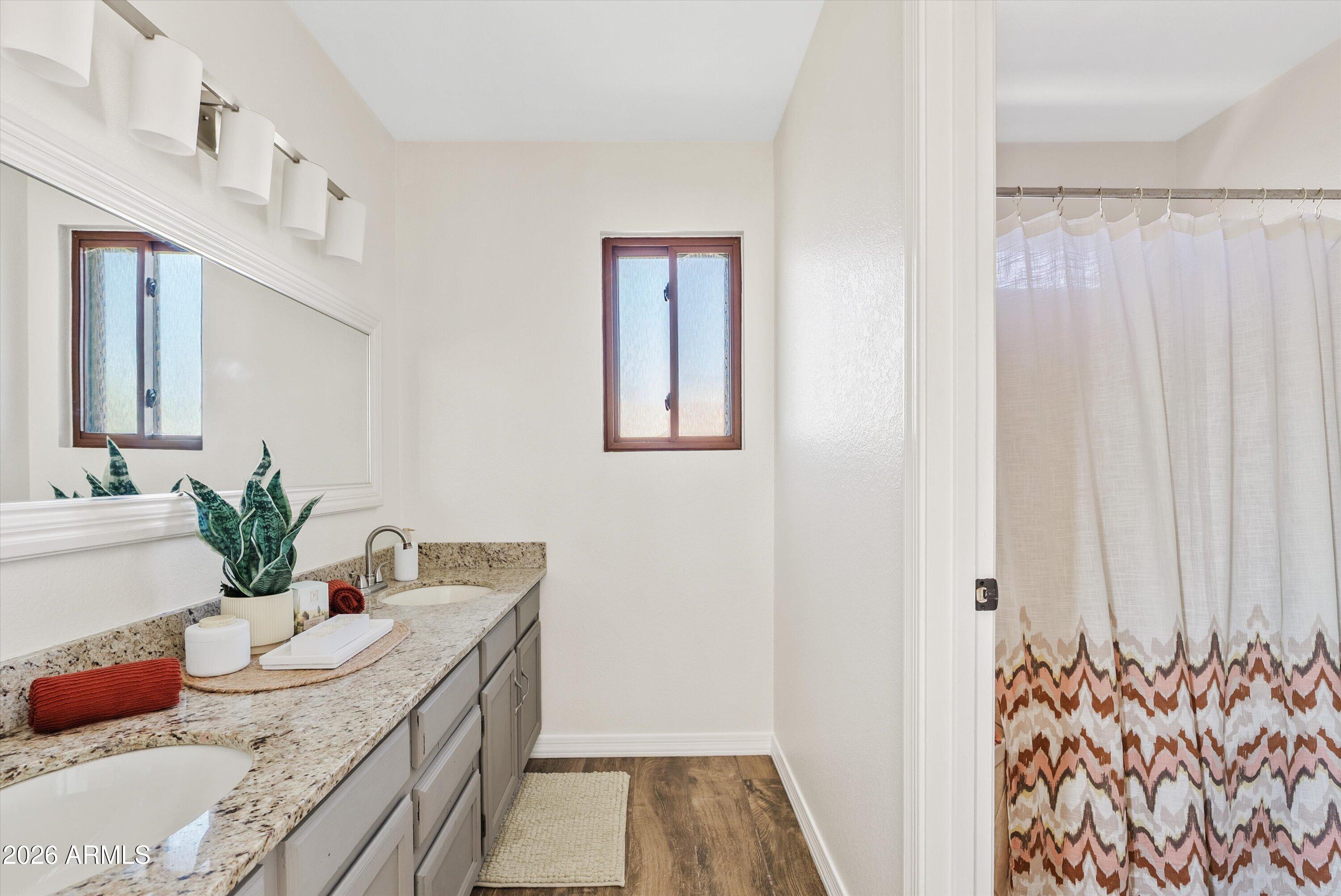 7341 E Glencove Street