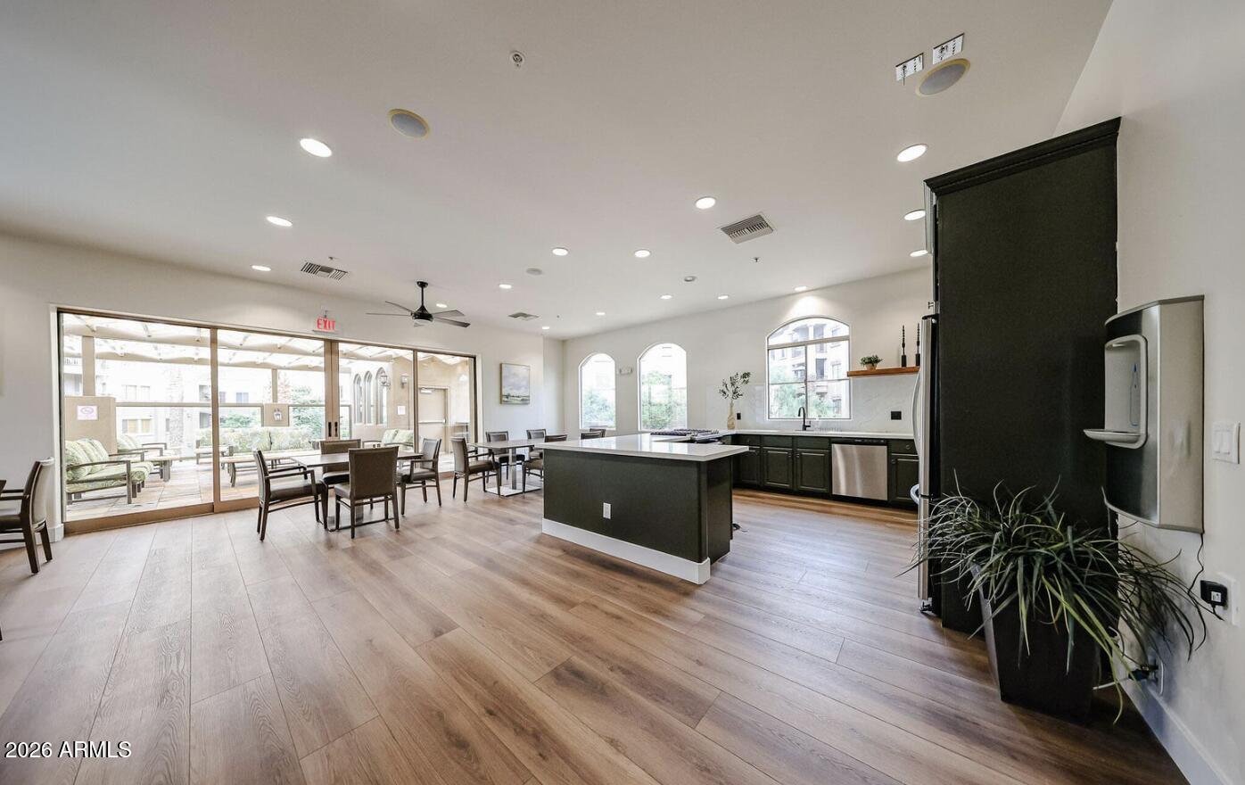 5450 E DEER VALLEY Drive 3019