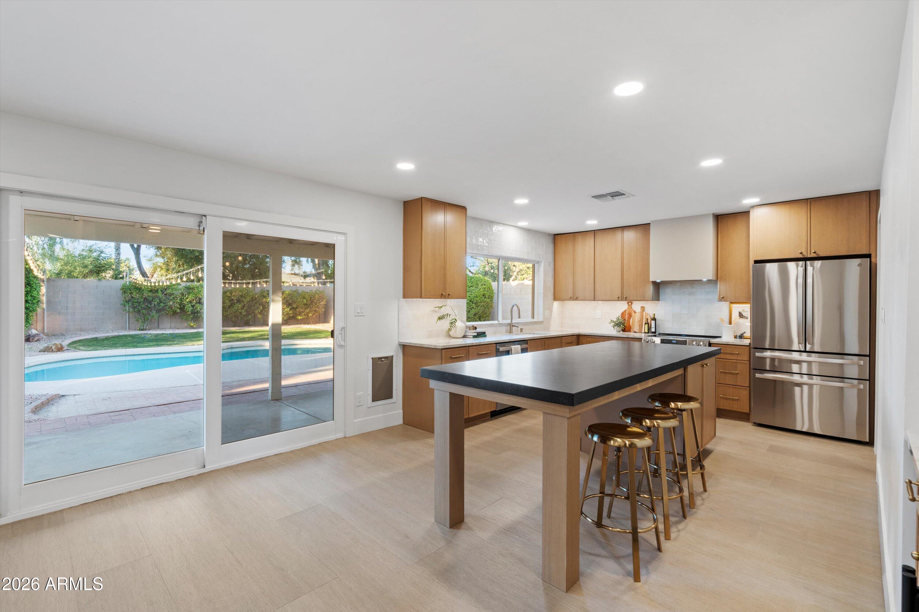 5010 E DAHLIA Drive