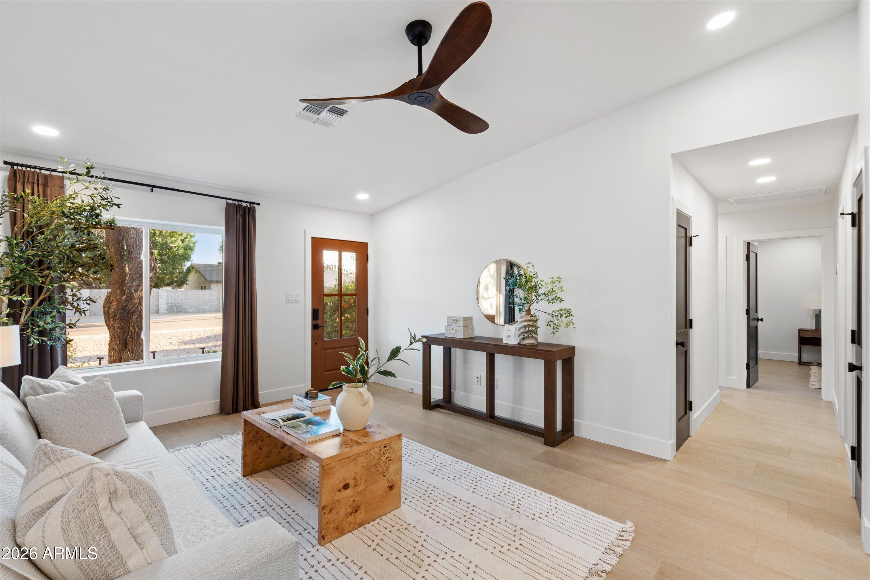 5010 E DAHLIA Drive