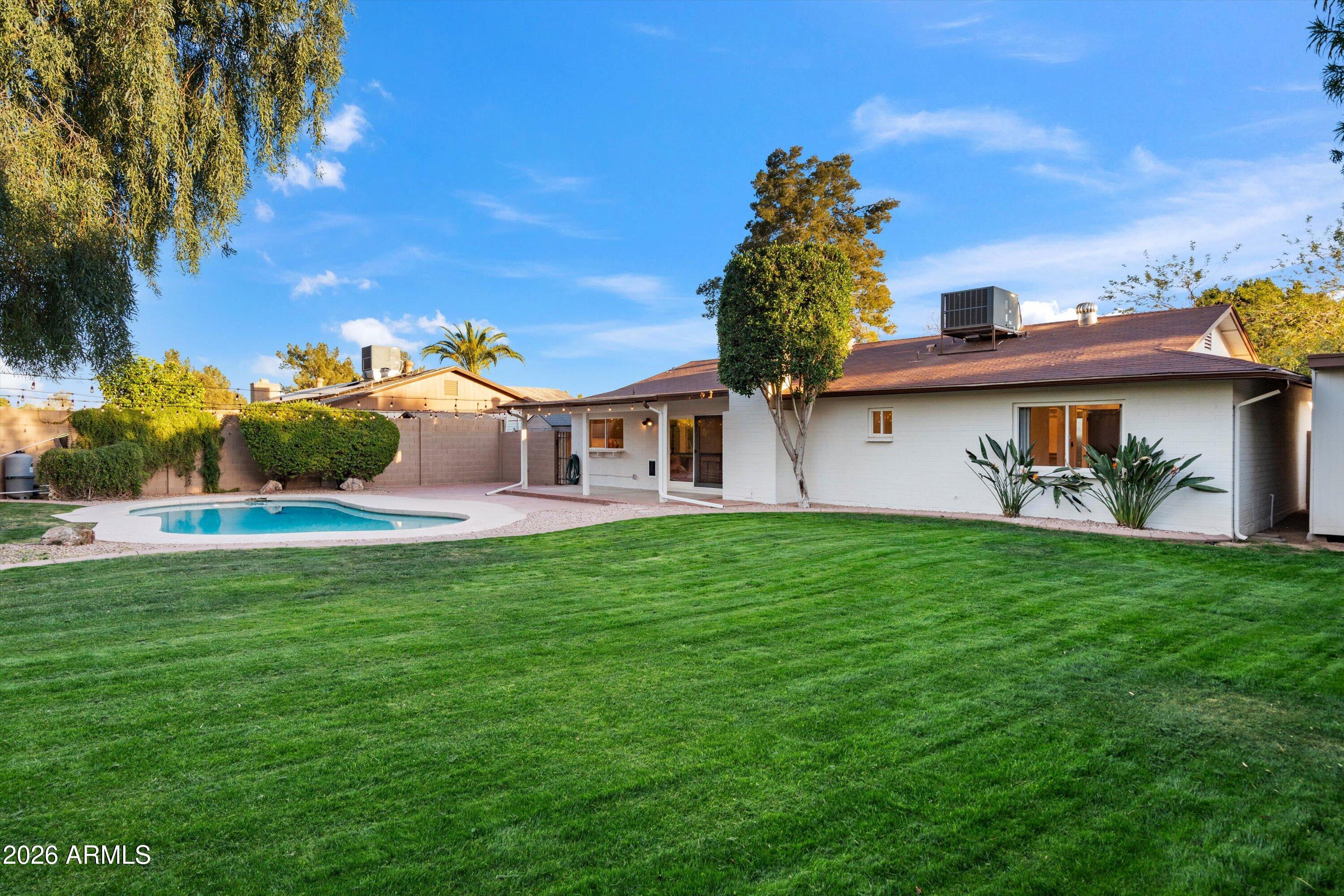 5010 E DAHLIA Drive