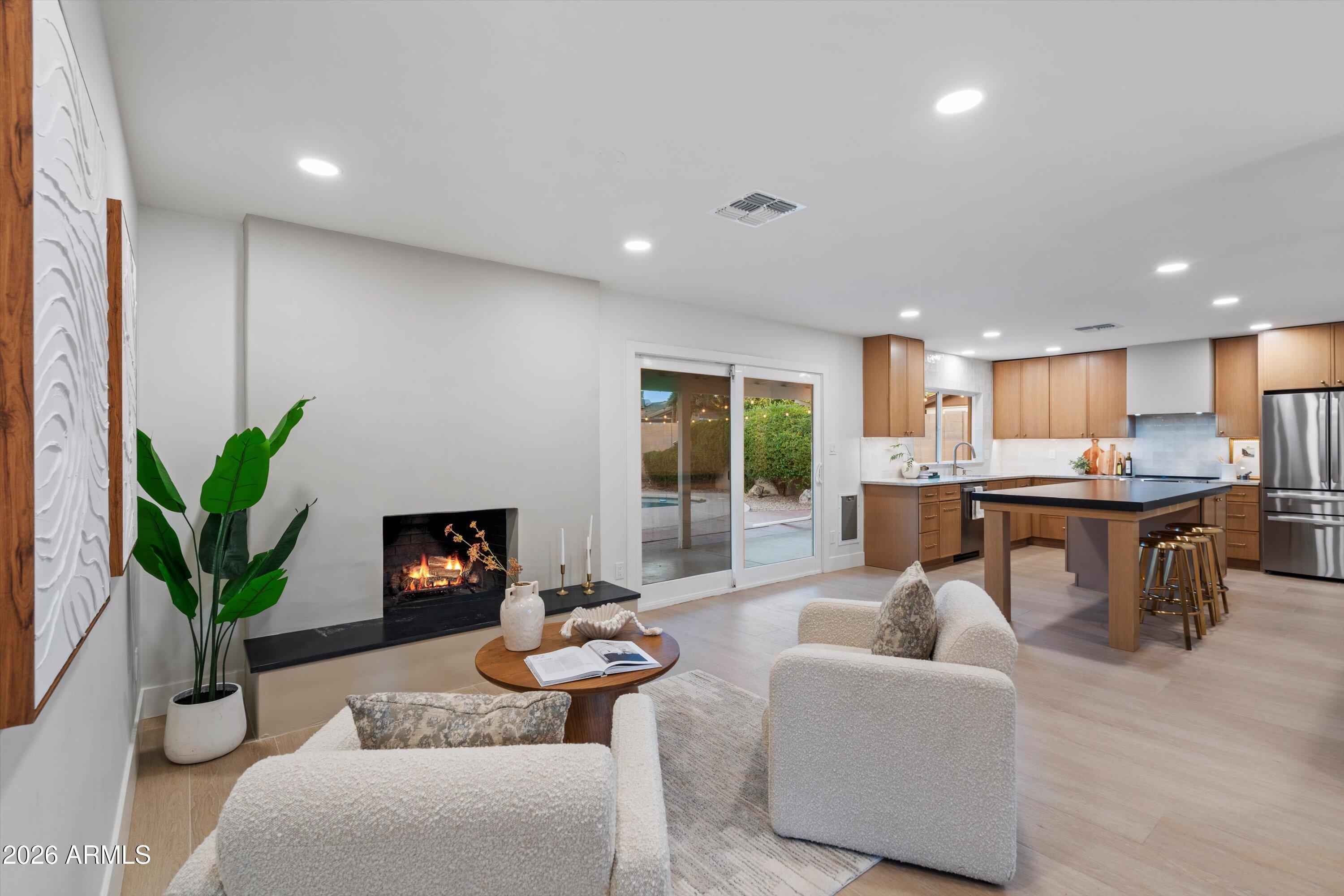 5010 E DAHLIA Drive