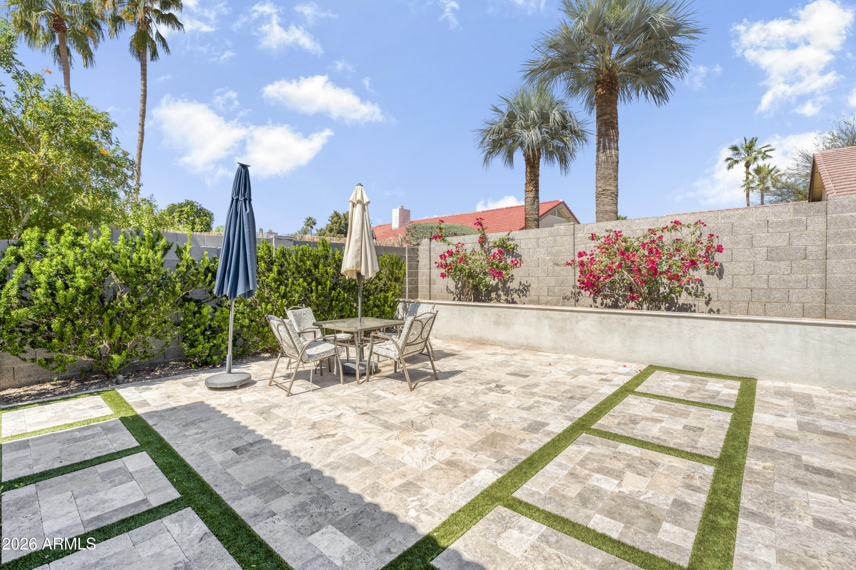 11062 E SAHUARO Drive