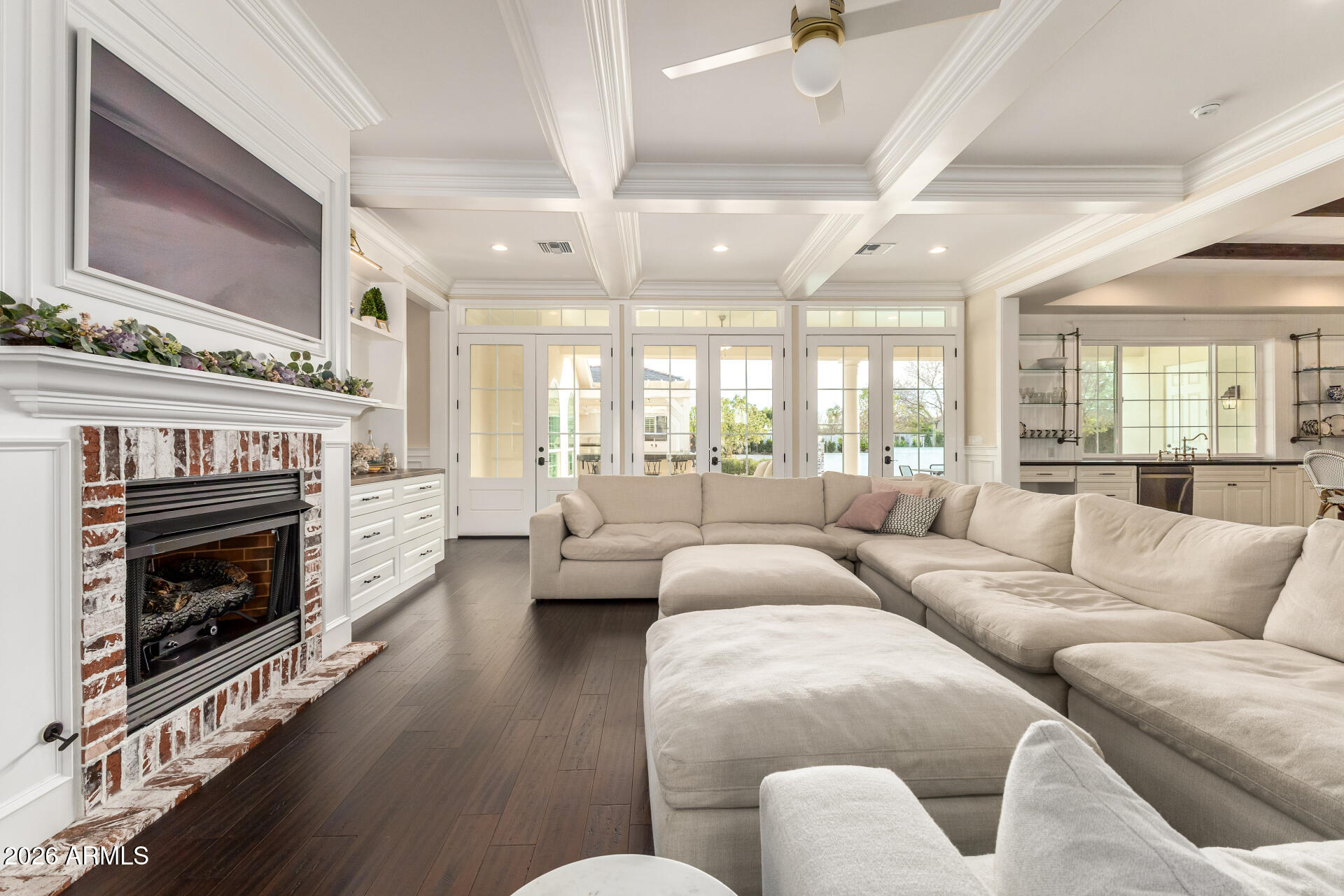 2035 E HAVEN Circle S