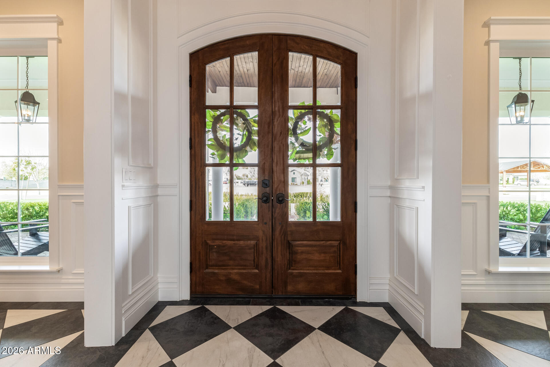 2035 E HAVEN Circle S