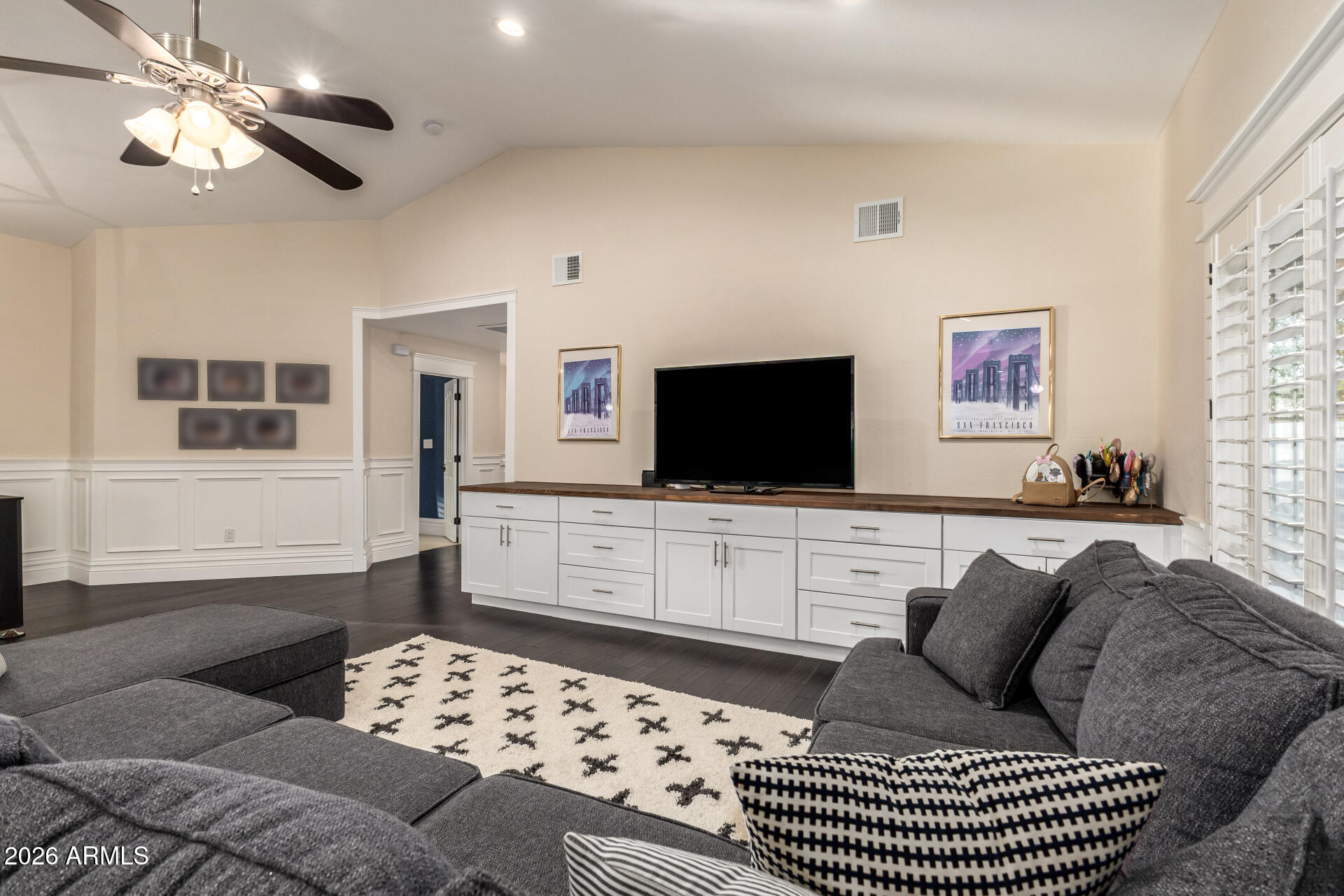 2035 E HAVEN Circle S