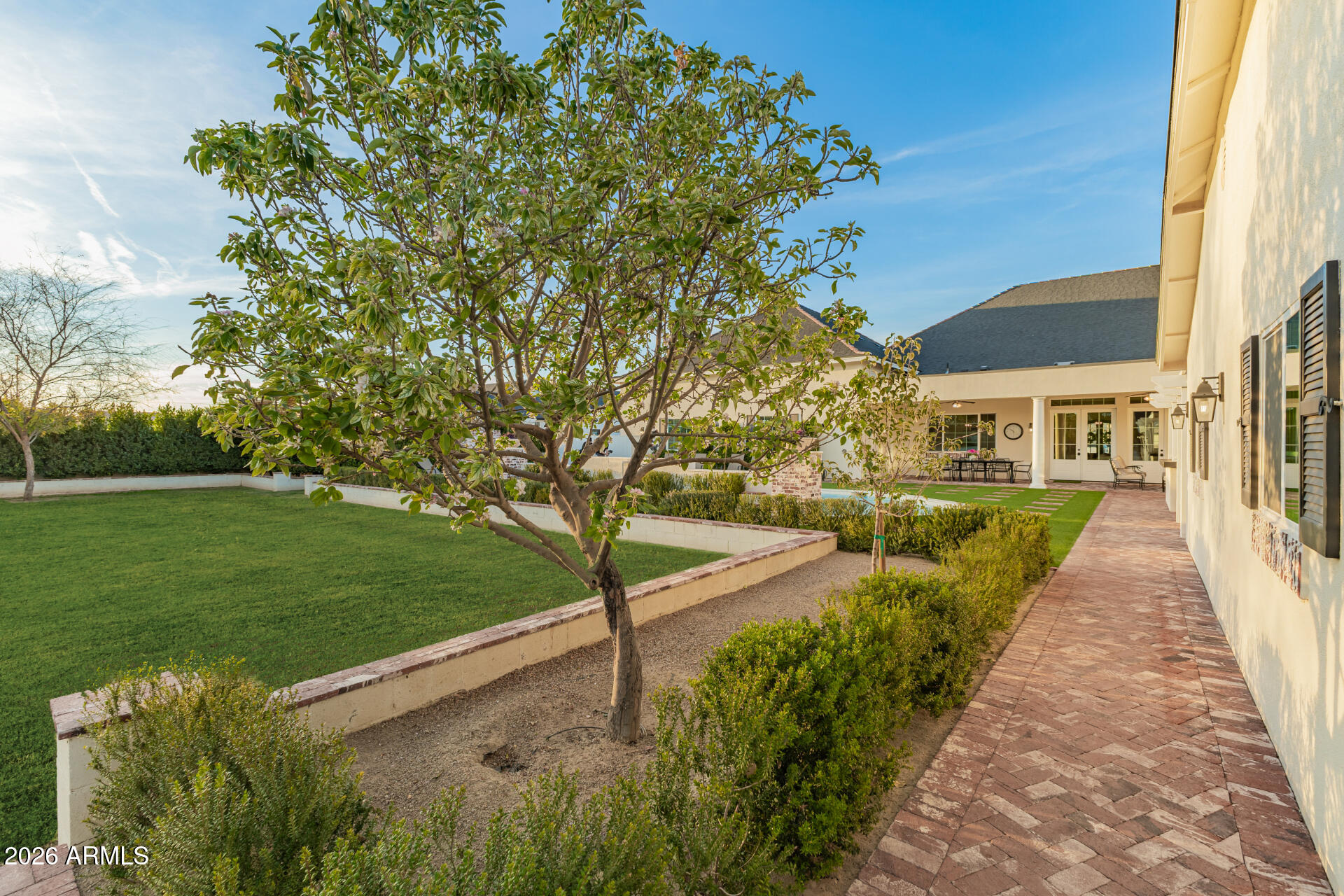 2035 E HAVEN Circle S