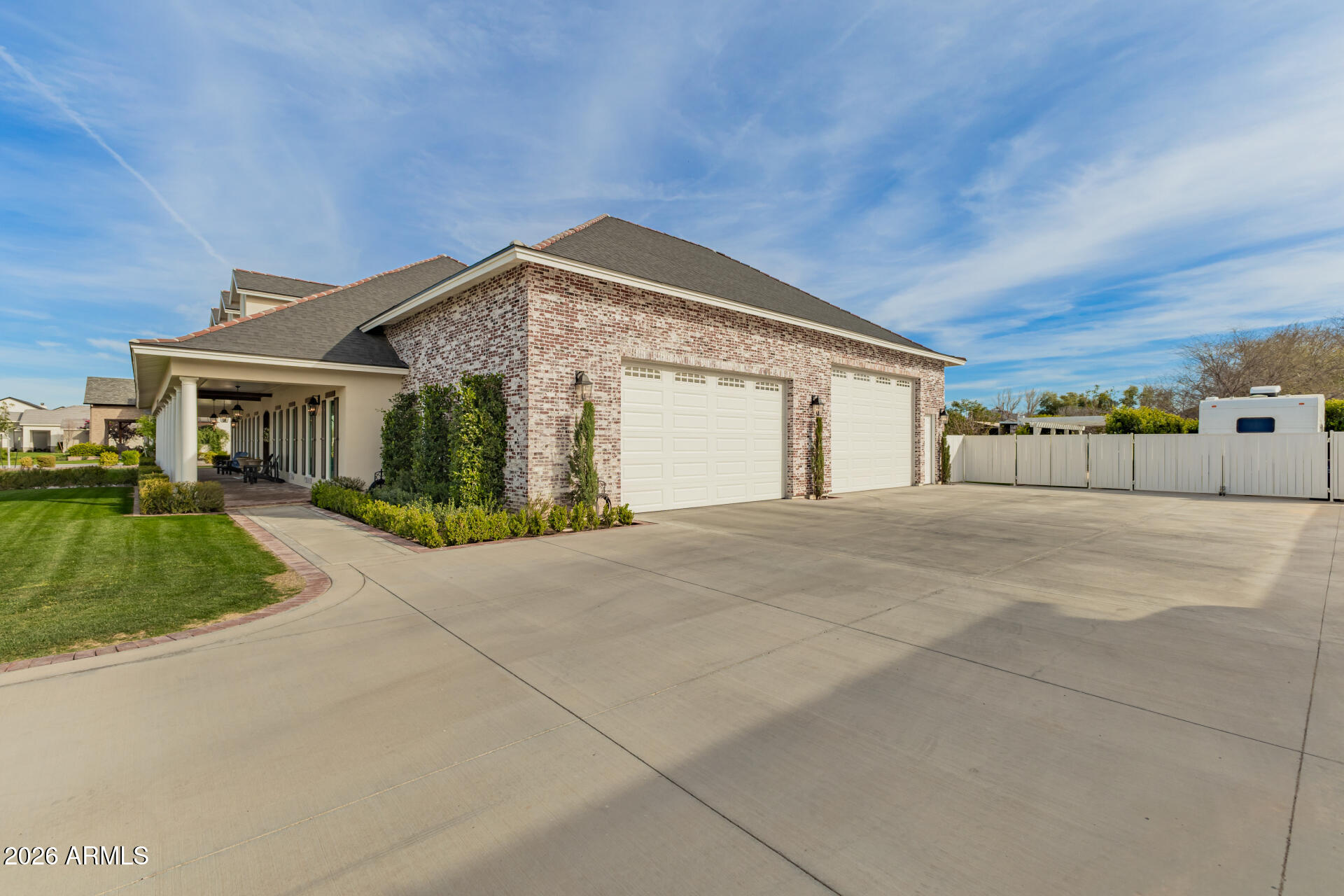 2035 E HAVEN Circle S