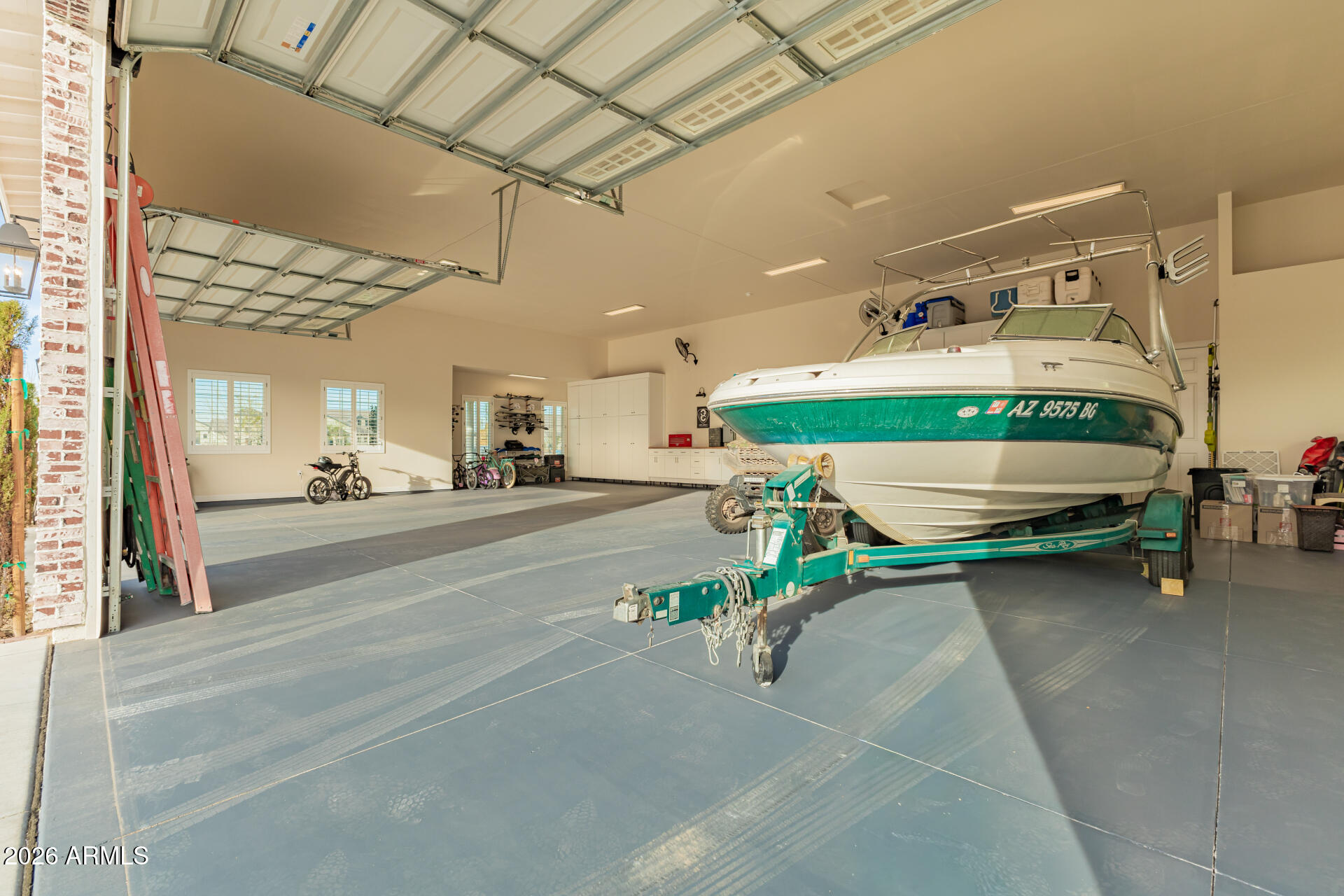 2035 E HAVEN Circle S