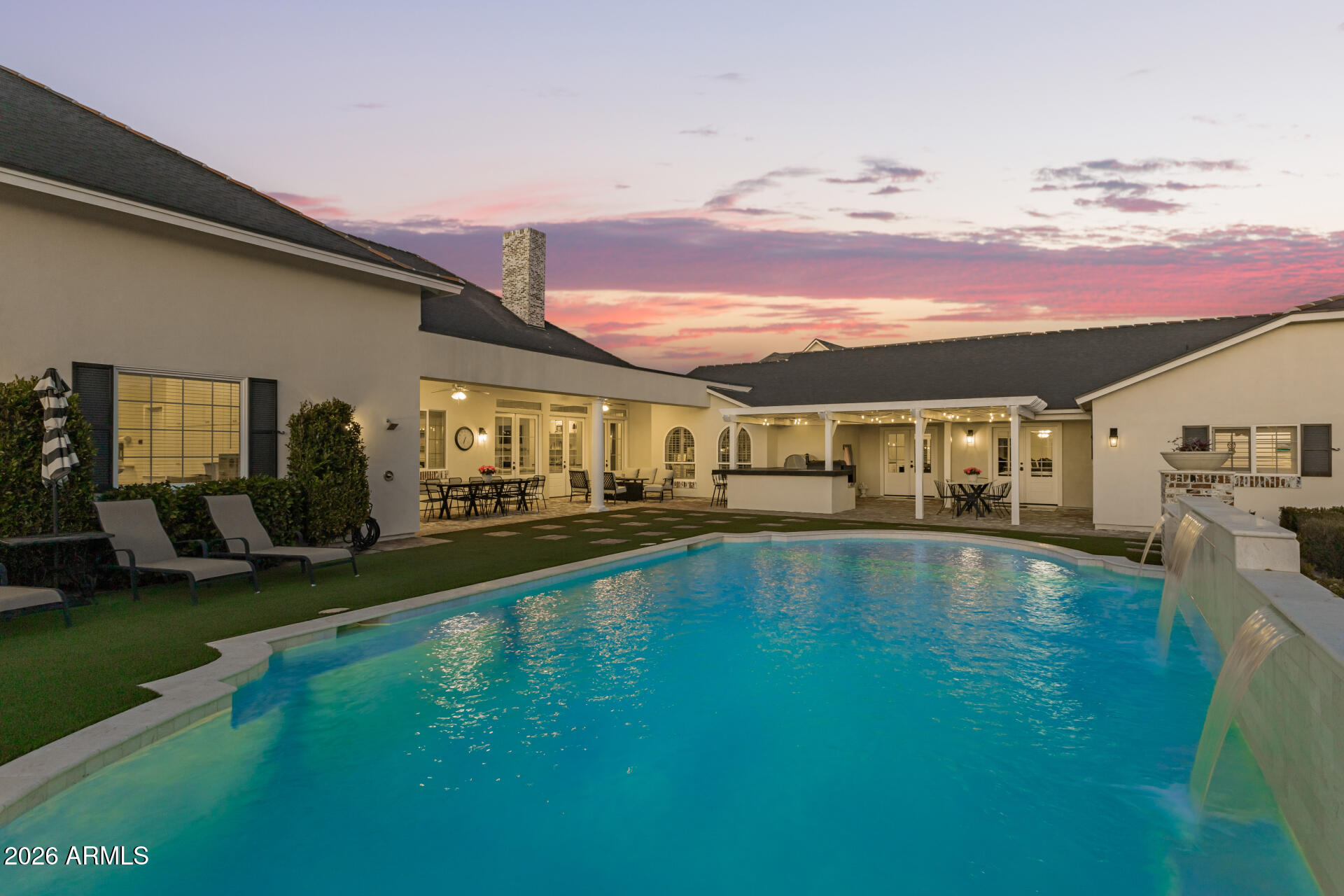 2035 E HAVEN Circle S