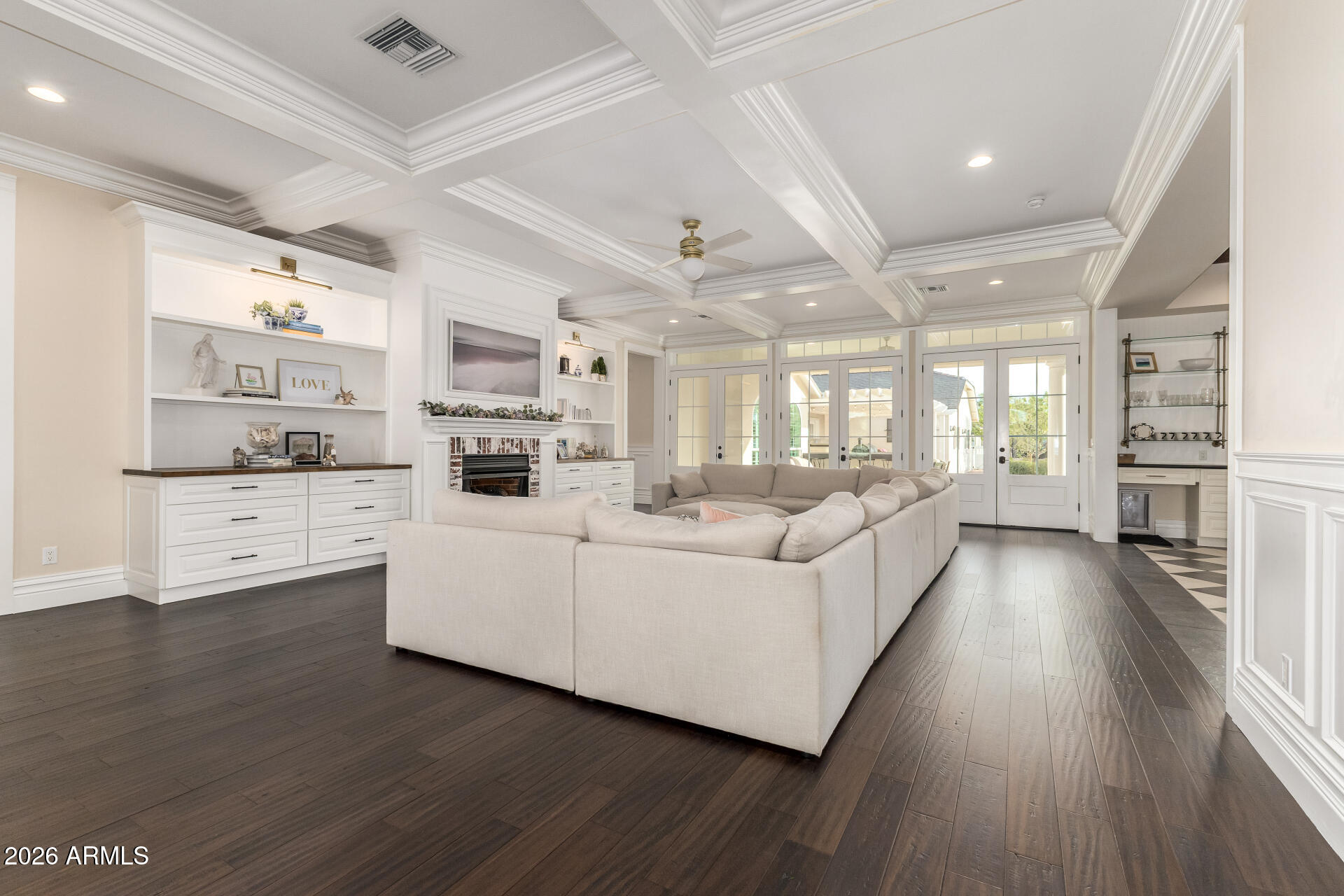 2035 E HAVEN Circle S