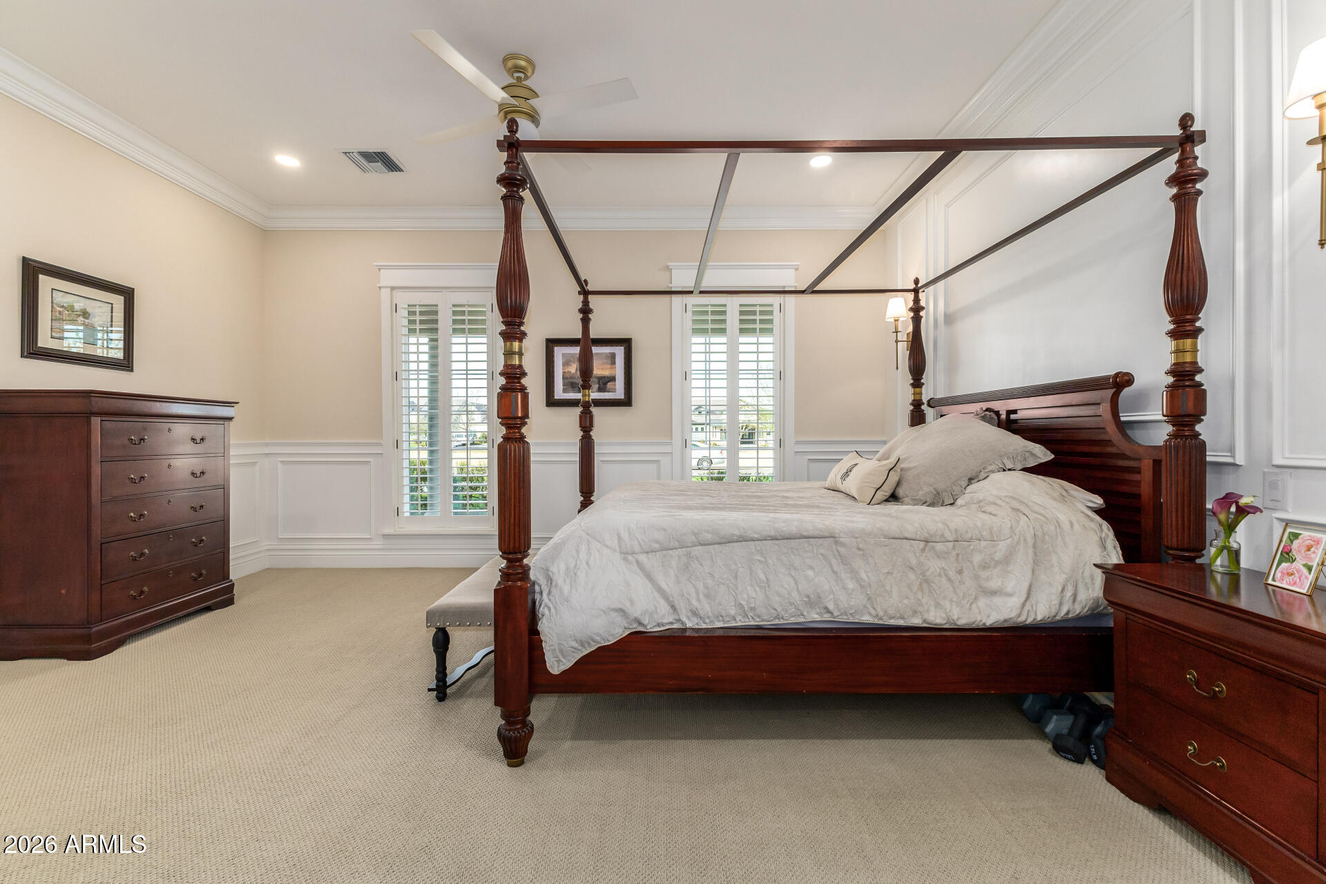 2035 E HAVEN Circle S