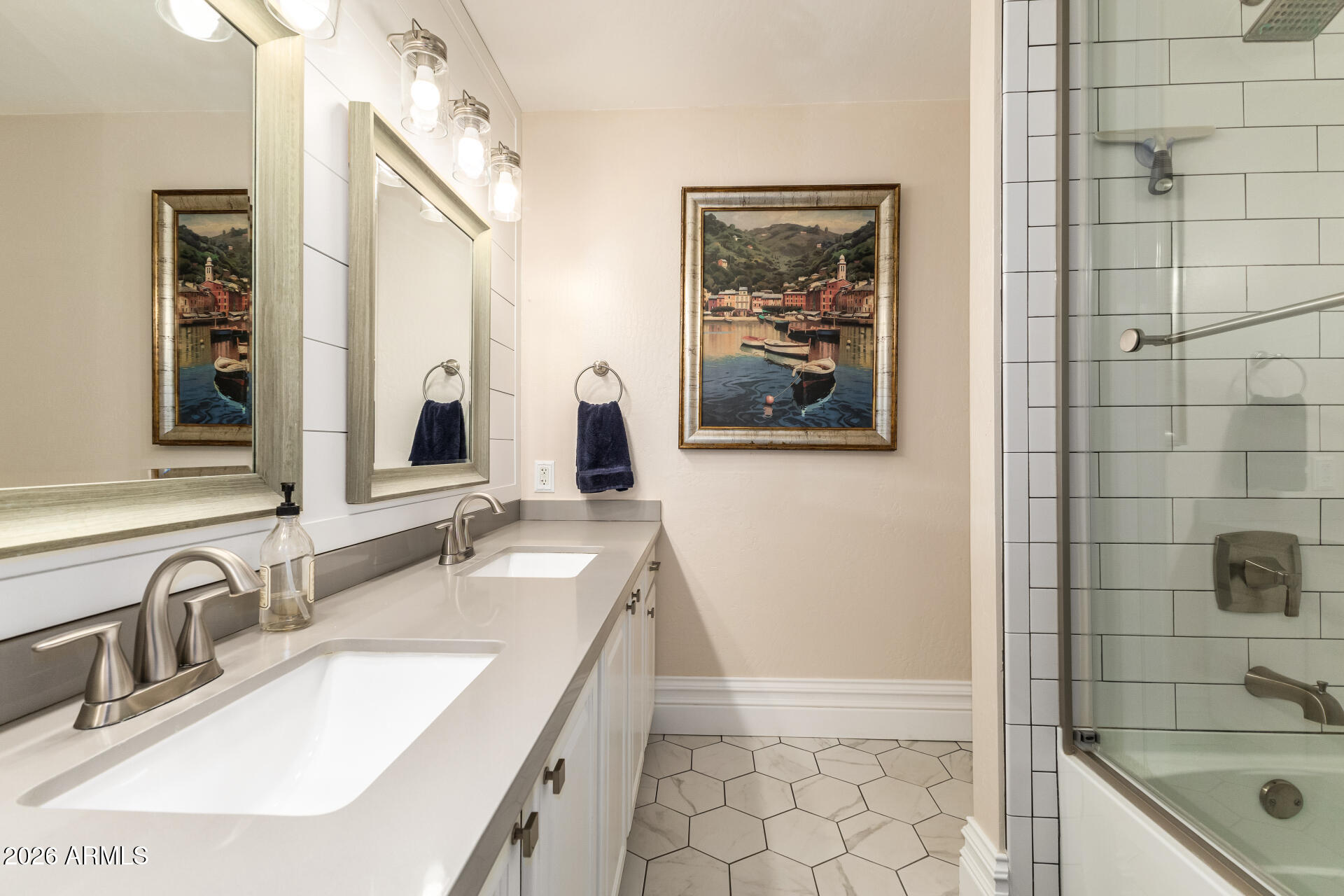 2035 E HAVEN Circle S