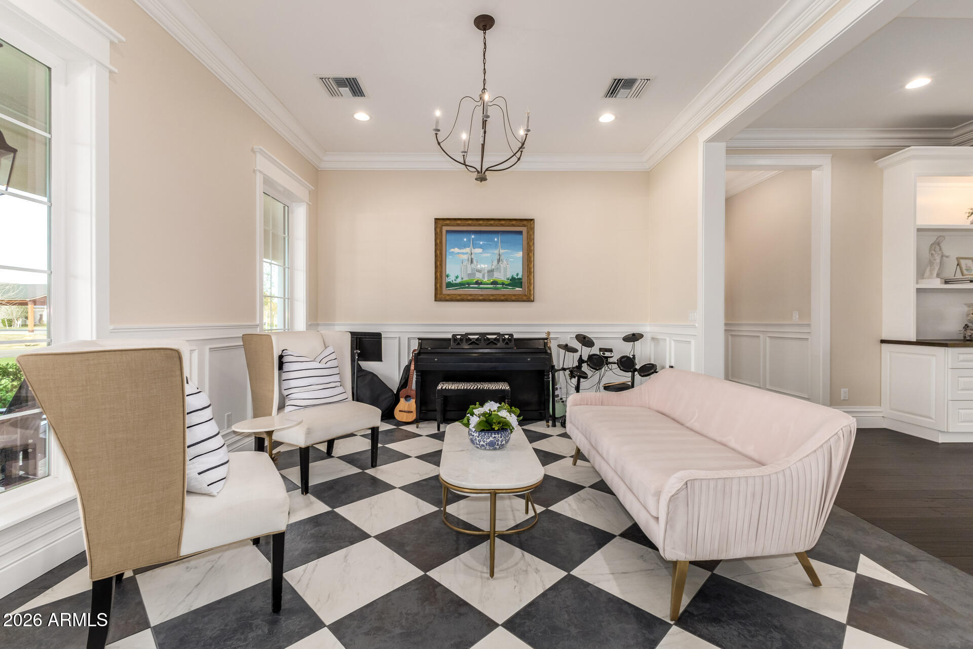 2035 E HAVEN Circle S