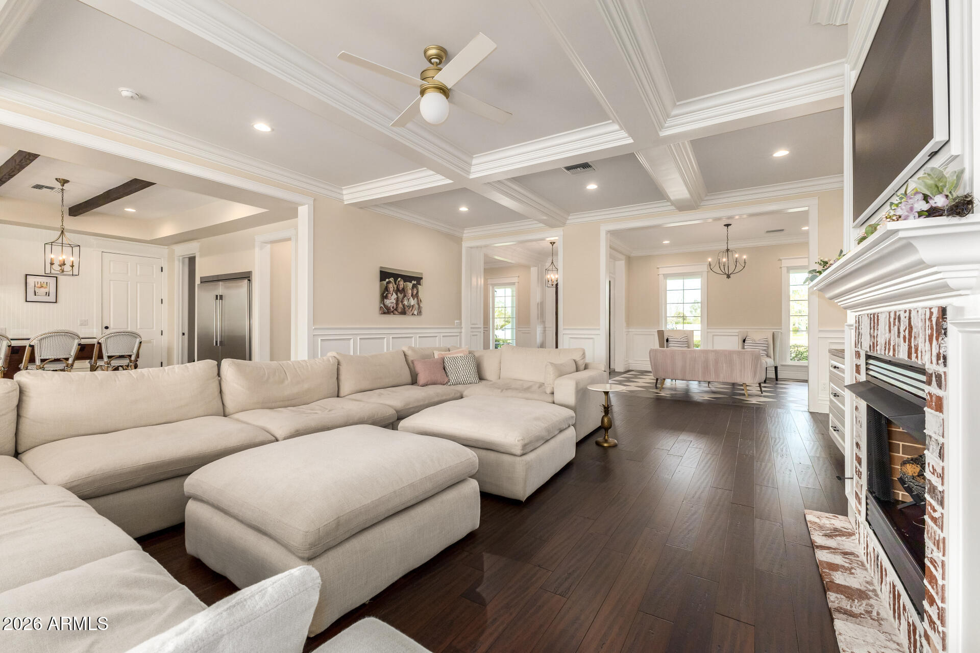 2035 E HAVEN Circle S