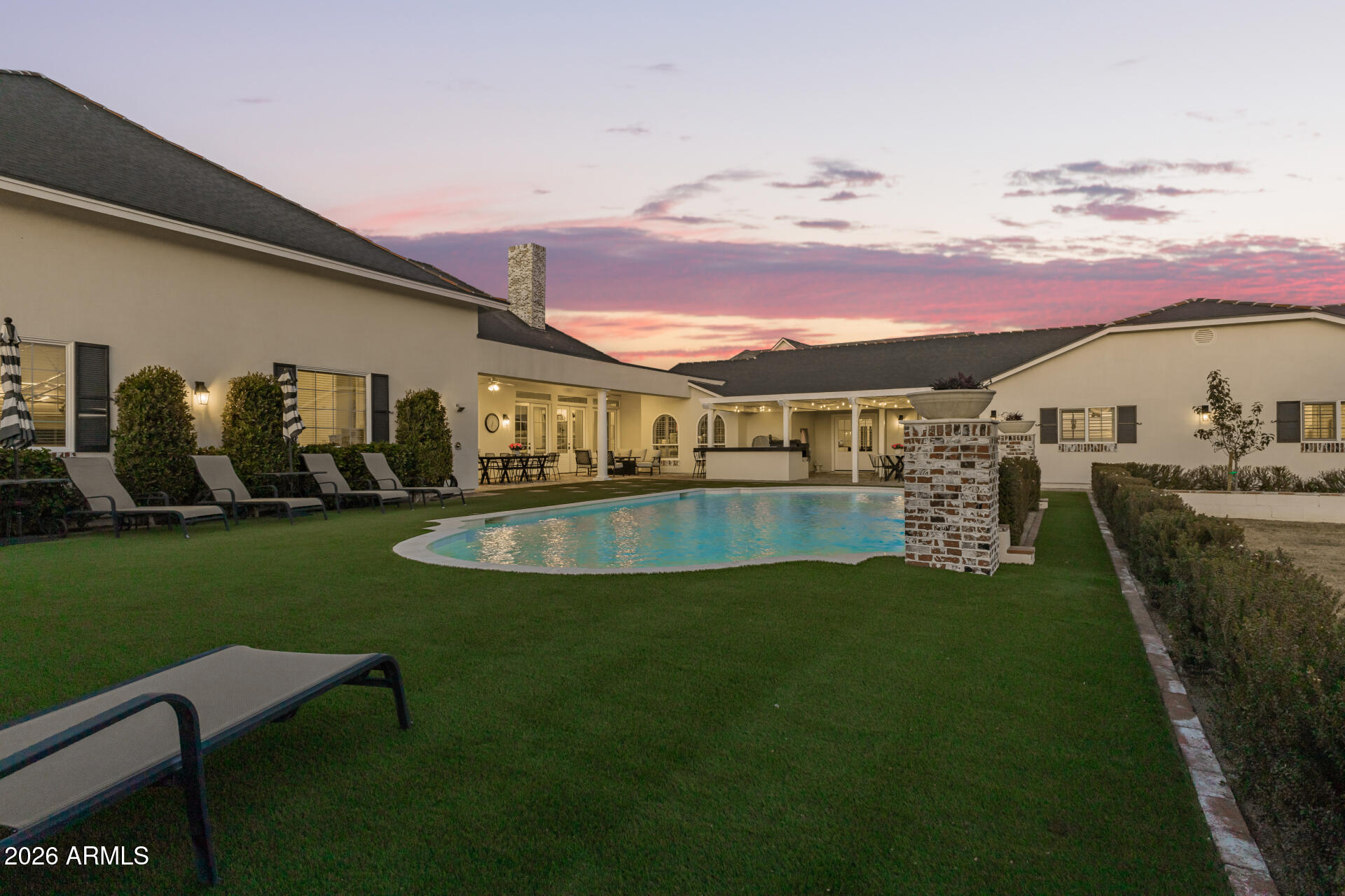 2035 E HAVEN Circle S