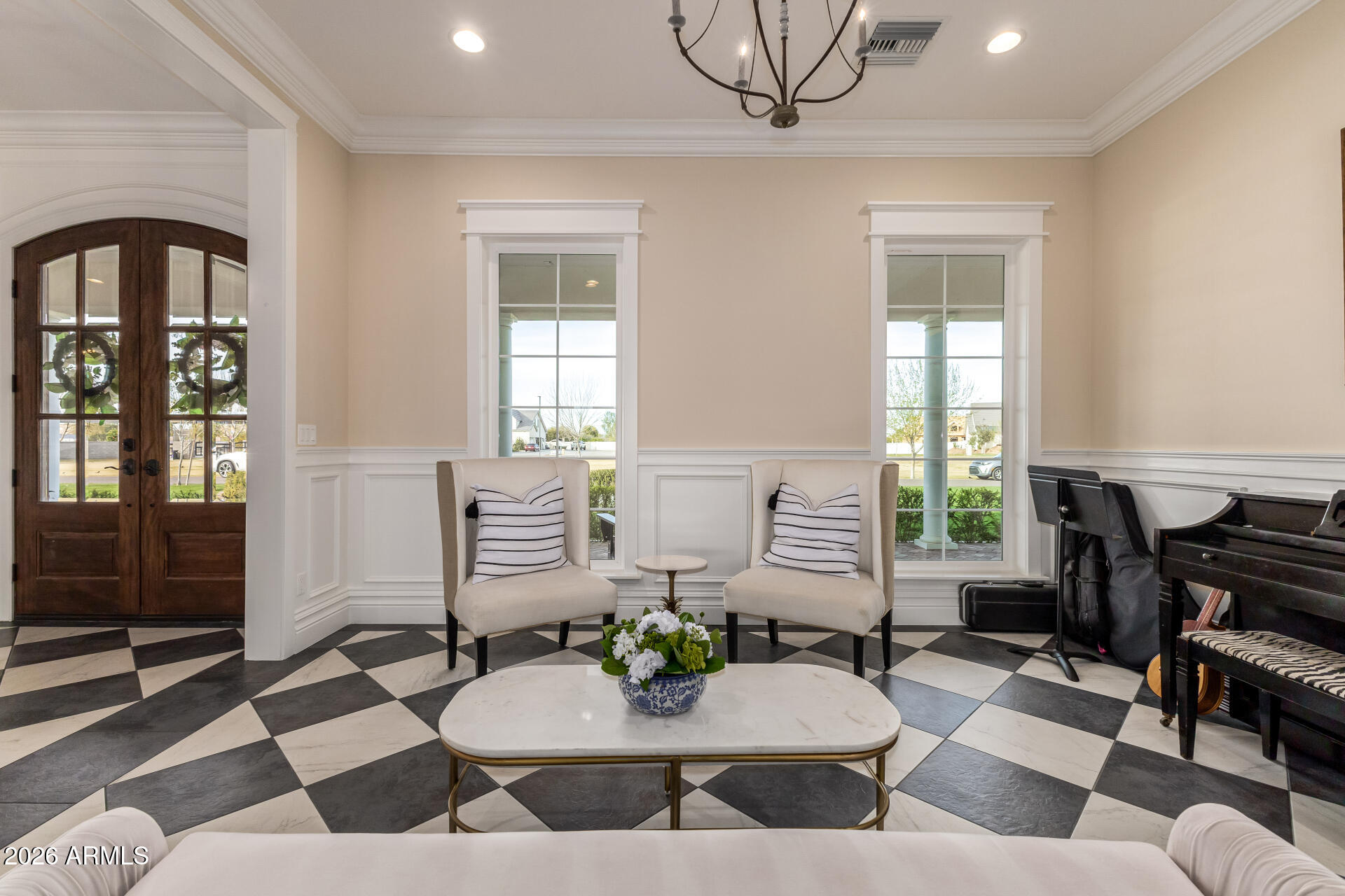 2035 E HAVEN Circle S