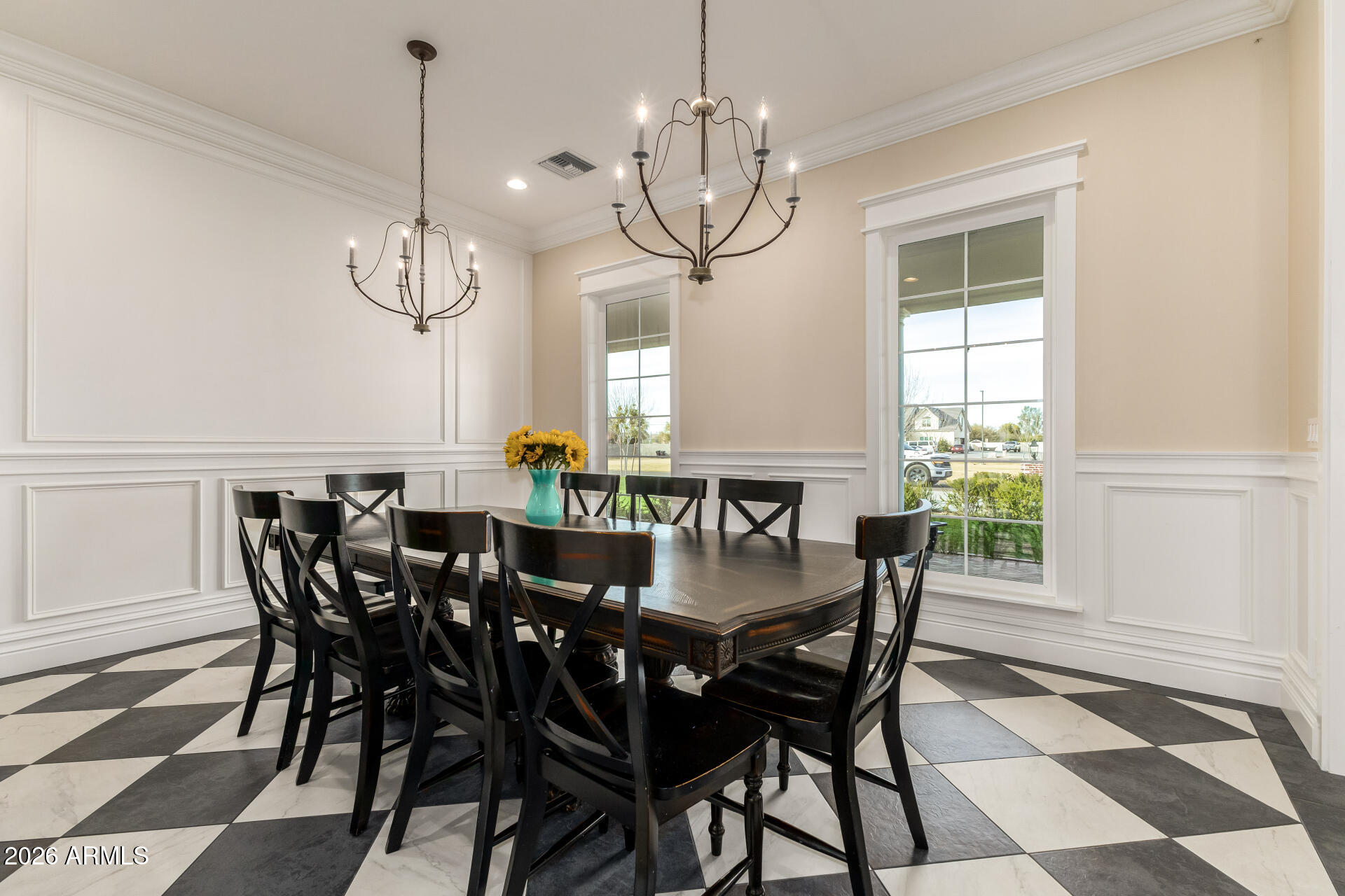 2035 E HAVEN Circle S