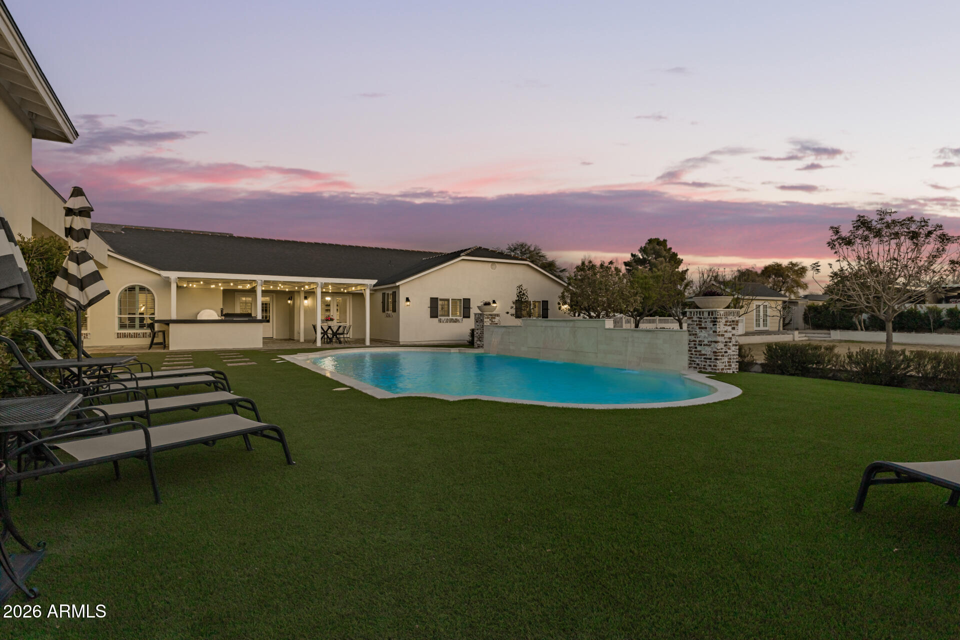 2035 E HAVEN Circle S