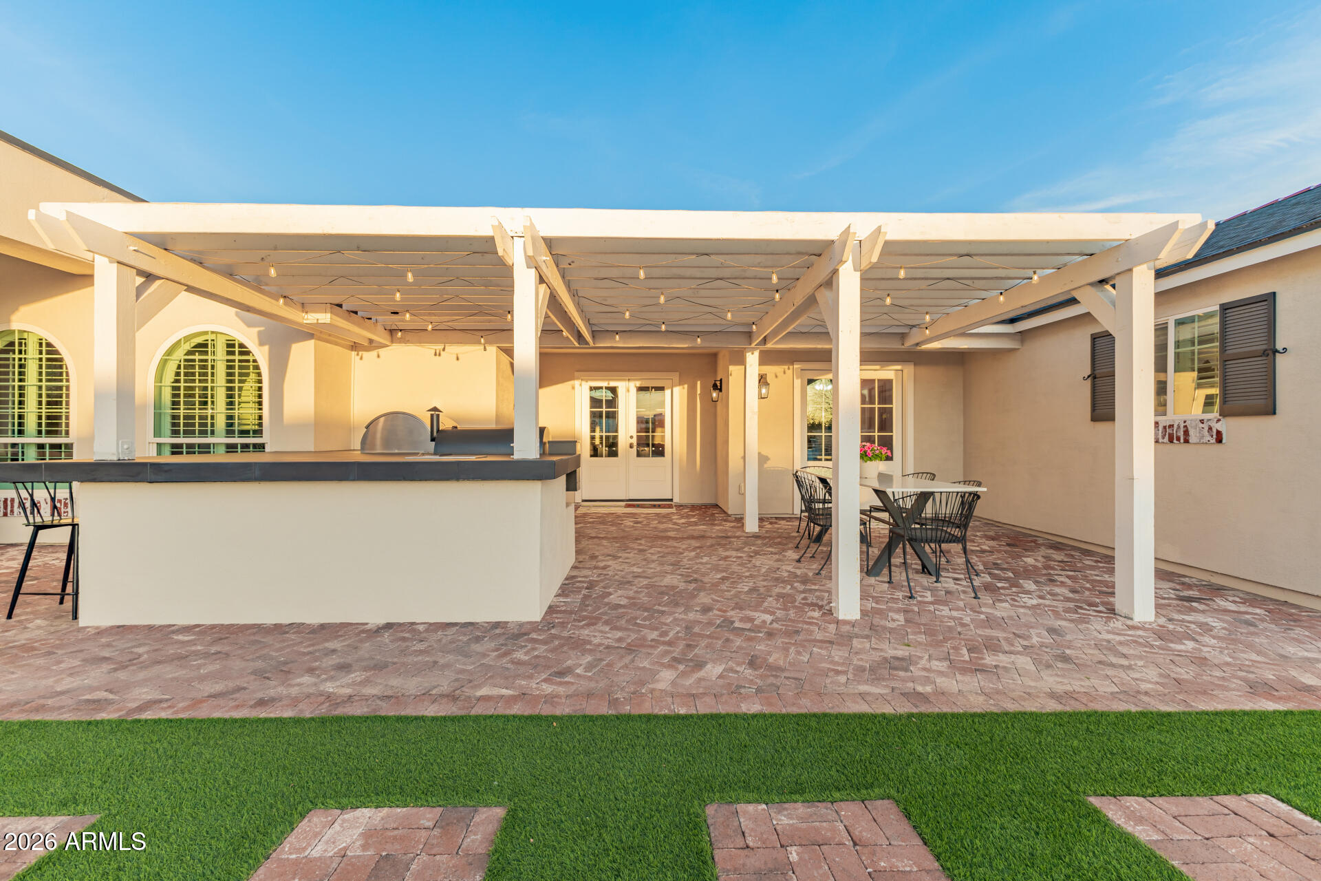 2035 E HAVEN Circle S