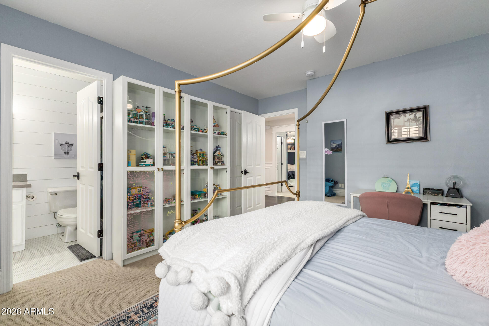 2035 E HAVEN Circle S