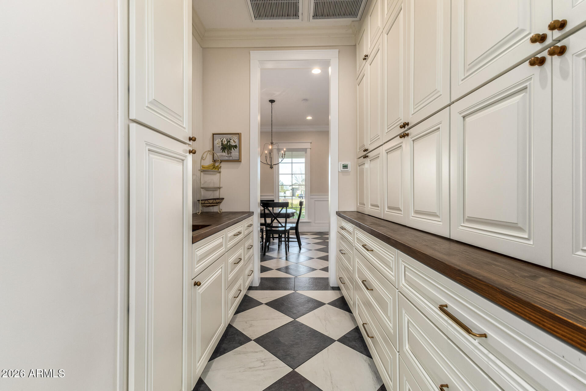 2035 E HAVEN Circle S